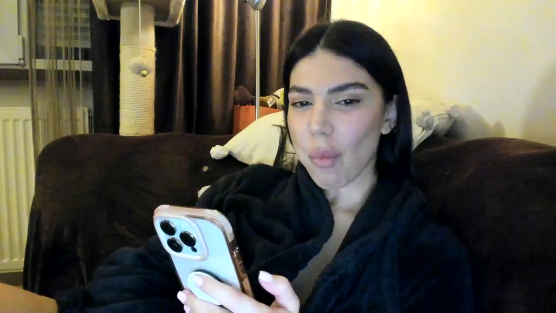 Gallery image thumbnail from SashaLopez's myfreecams stream on, 04/07/2025, 21:08 image 7 of 20