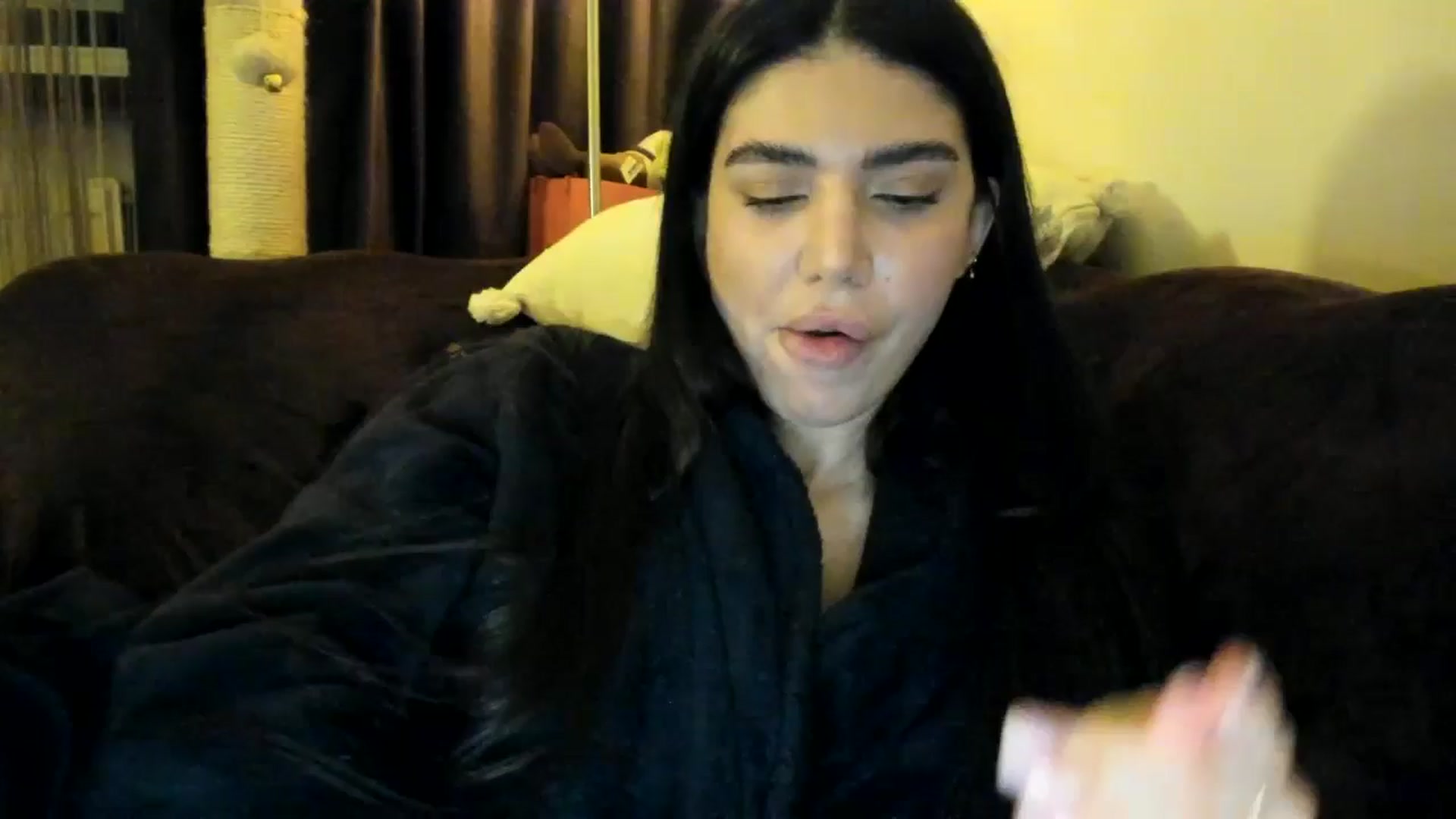 Gallery image thumbnail from SashaLopez's myfreecams stream on, 04/07/2025, 23:01 image 1 of 20
