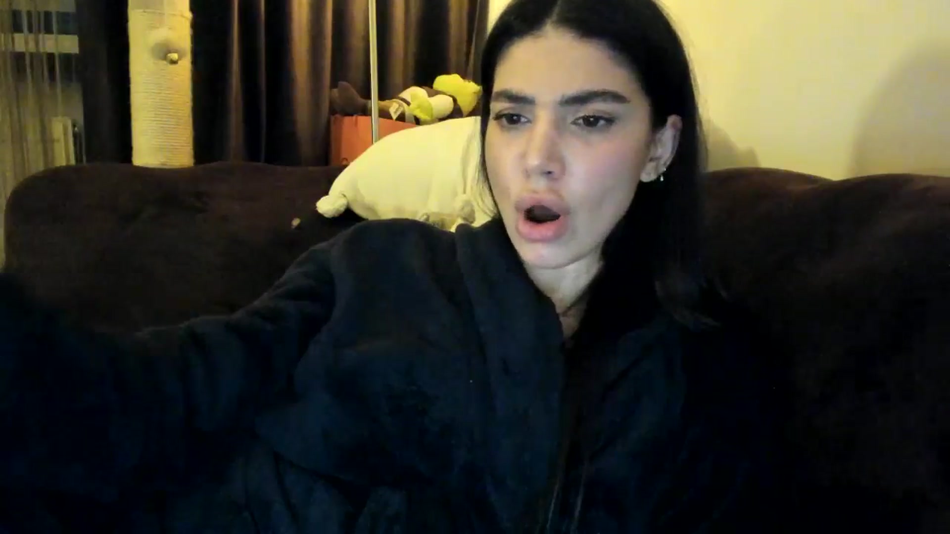 Gallery image thumbnail from SashaLopez's myfreecams stream on, 04/07/2025, 23:01 image 12 of 20