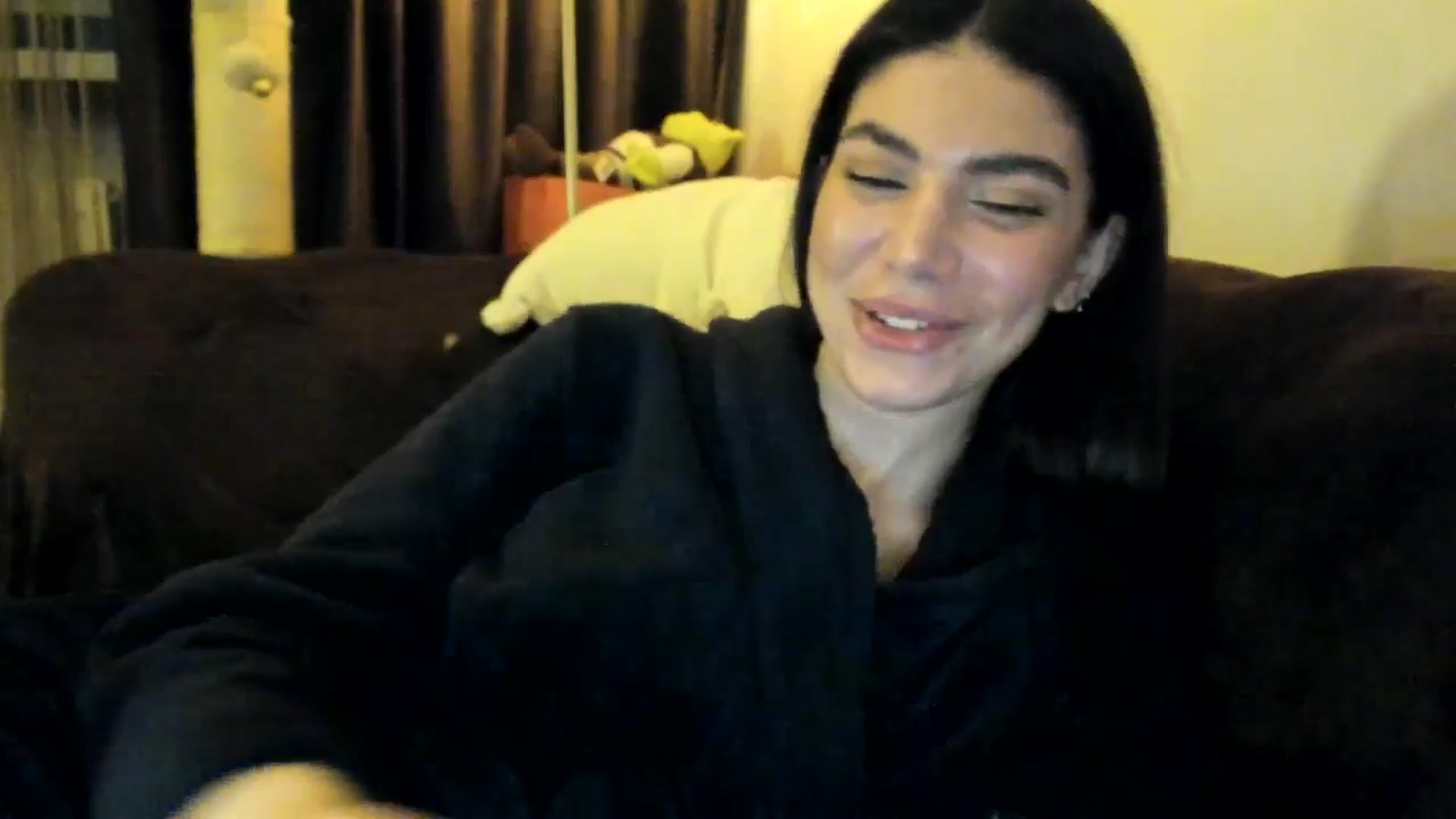 Gallery image thumbnail from SashaLopez's myfreecams stream on, 04/07/2025, 23:01 image 11 of 20