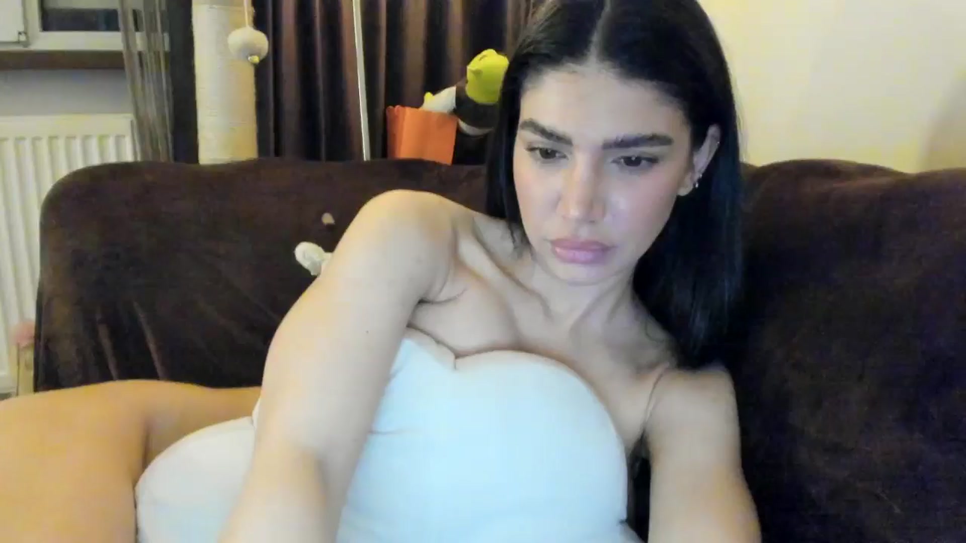 Gallery image thumbnail from SashaLopez's myfreecams stream on, 04/12/2025, 24:02 image 1 of 20