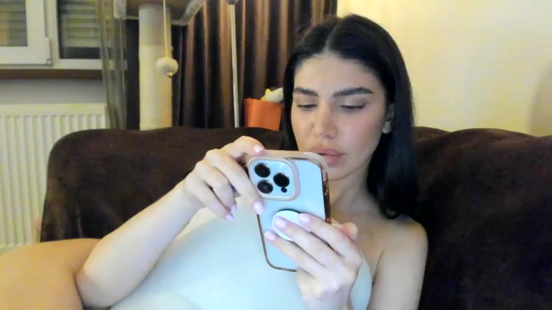 Gallery image thumbnail from SashaLopez's myfreecams stream on, 04/12/2025, 24:02 image 19 of 20