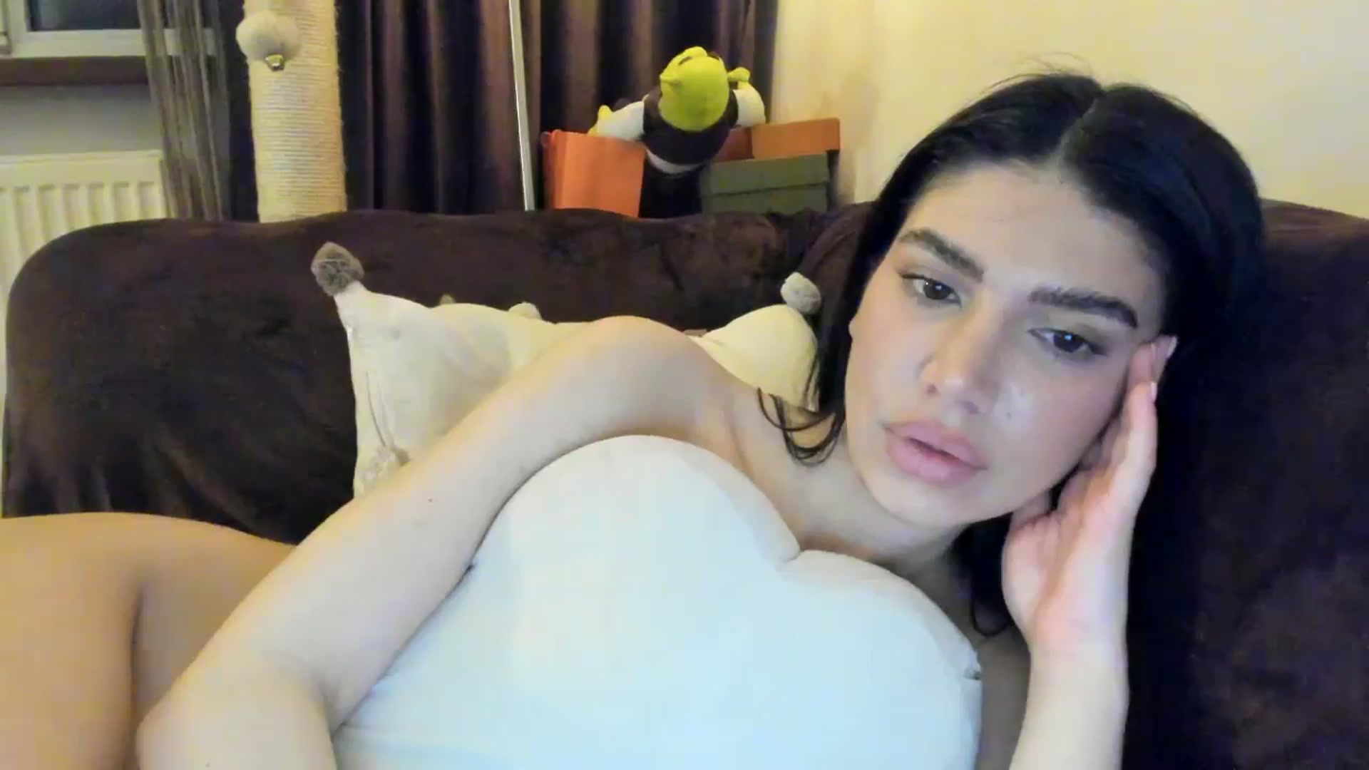 Gallery image thumbnail from SashaLopez's myfreecams stream on, 04/12/2025, 01:03 image 19 of 20