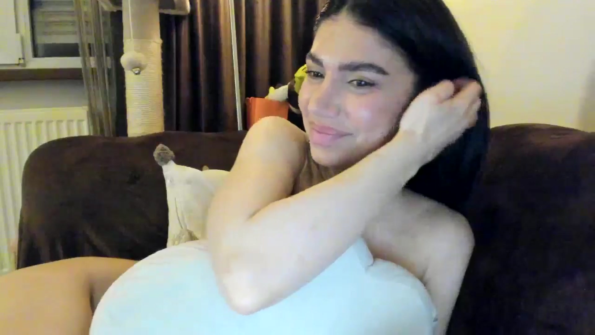 Gallery image thumbnail from SashaLopez's myfreecams stream on, 04/12/2025, 01:03 image 4 of 20