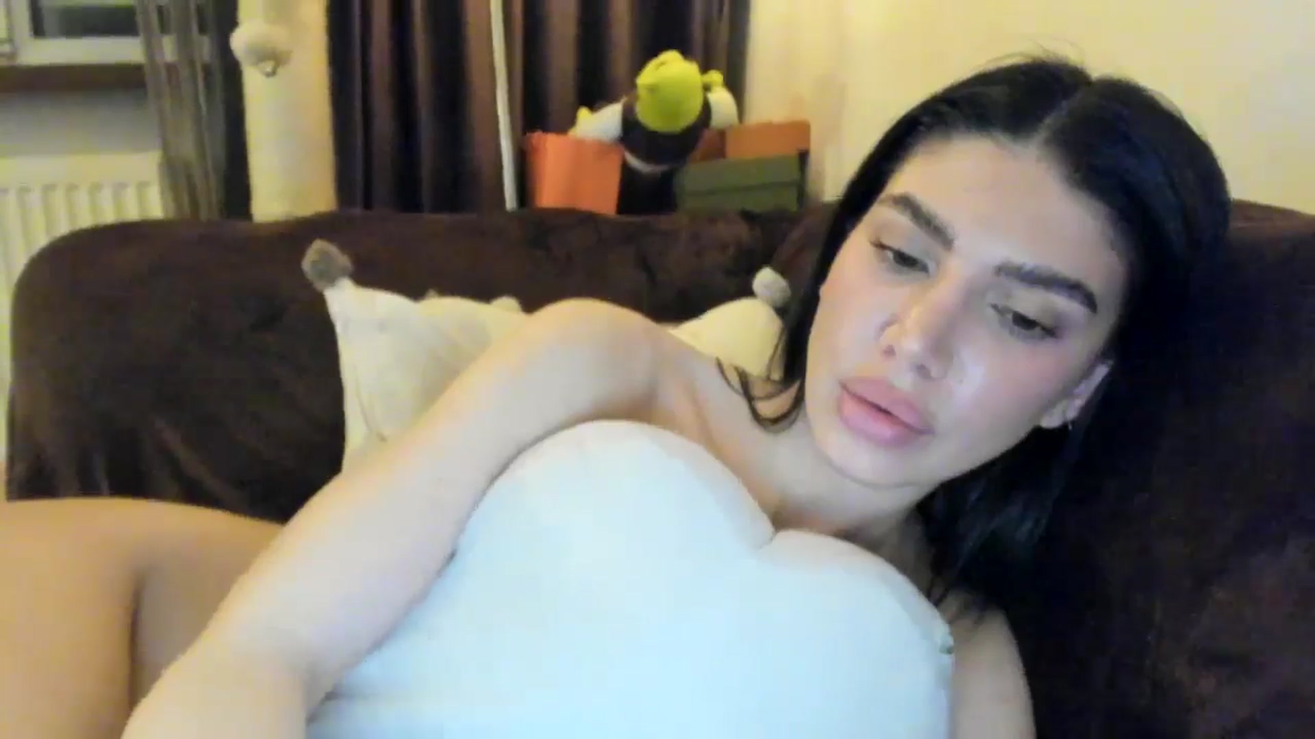 Gallery image thumbnail from SashaLopez's myfreecams stream on, 04/12/2025, 01:03 image 16 of 20