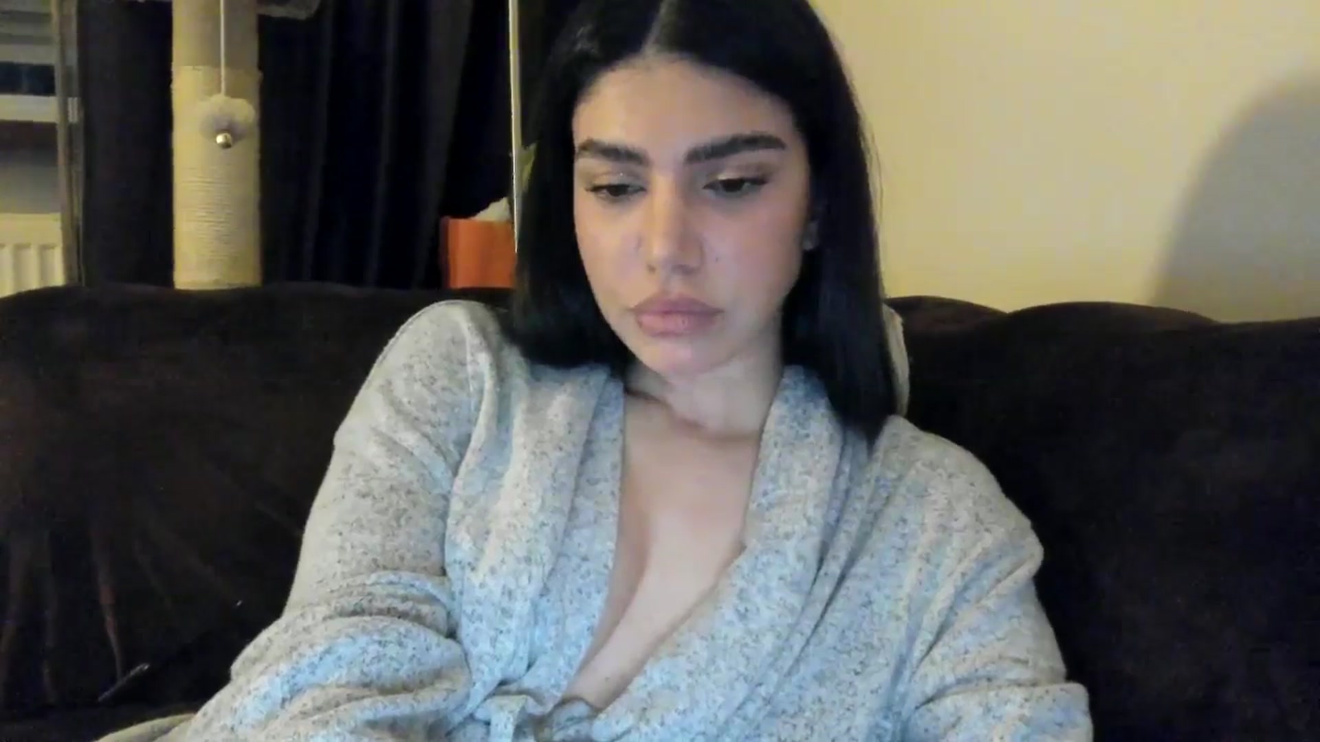 Gallery image thumbnail from SashaLopez's myfreecams stream on, 04/12/2025, 21:41 image 14 of 20