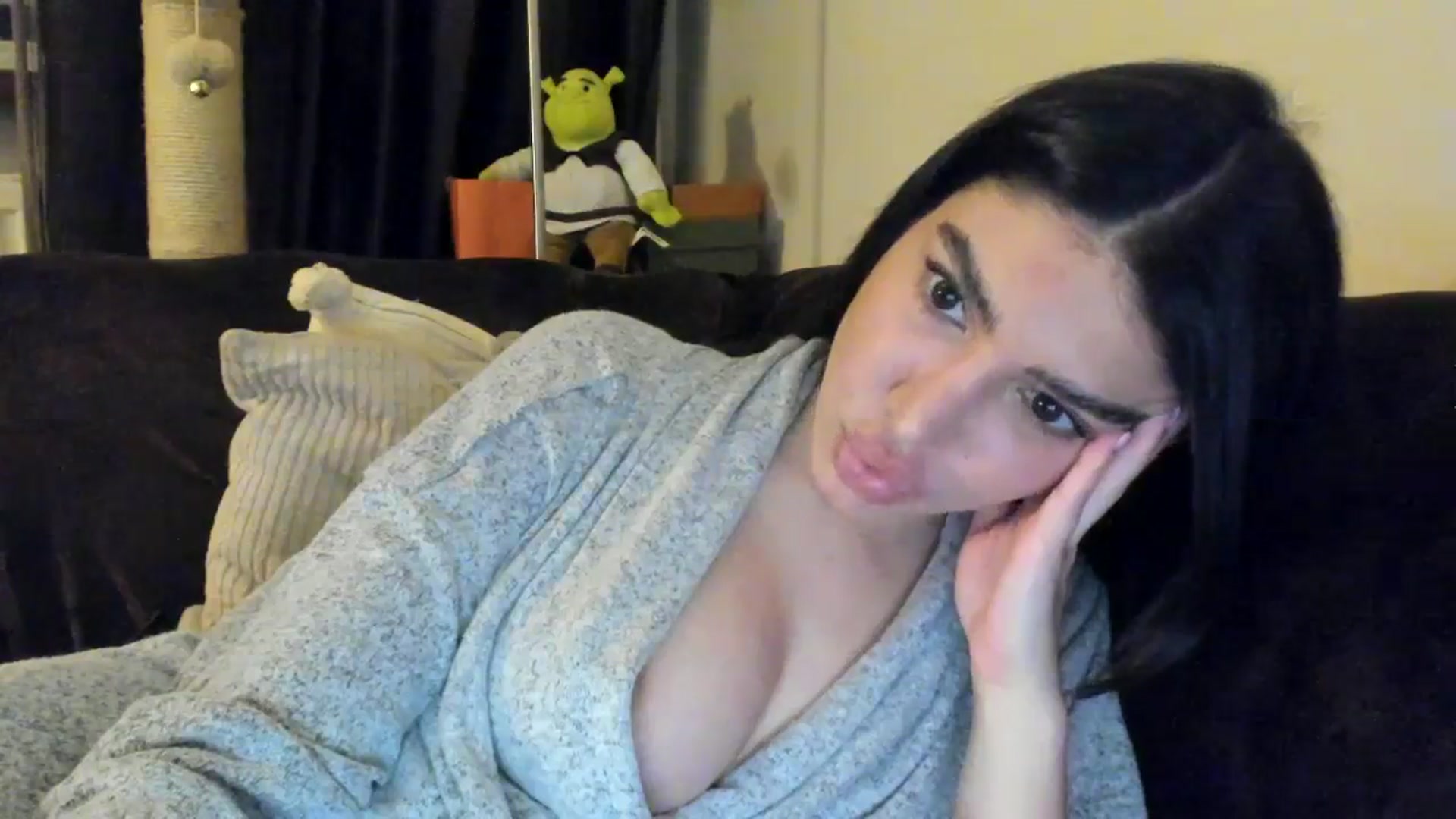 Gallery image thumbnail from SashaLopez's myfreecams stream on, 04/12/2025, 23:15 image 9 of 20