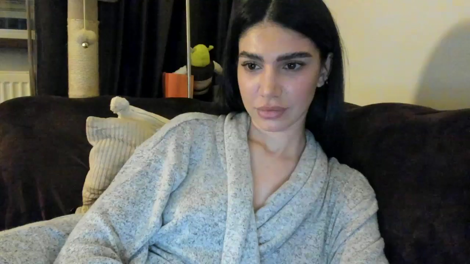 Gallery image thumbnail from SashaLopez's myfreecams stream on, 04/12/2025, 23:15 image 1 of 20