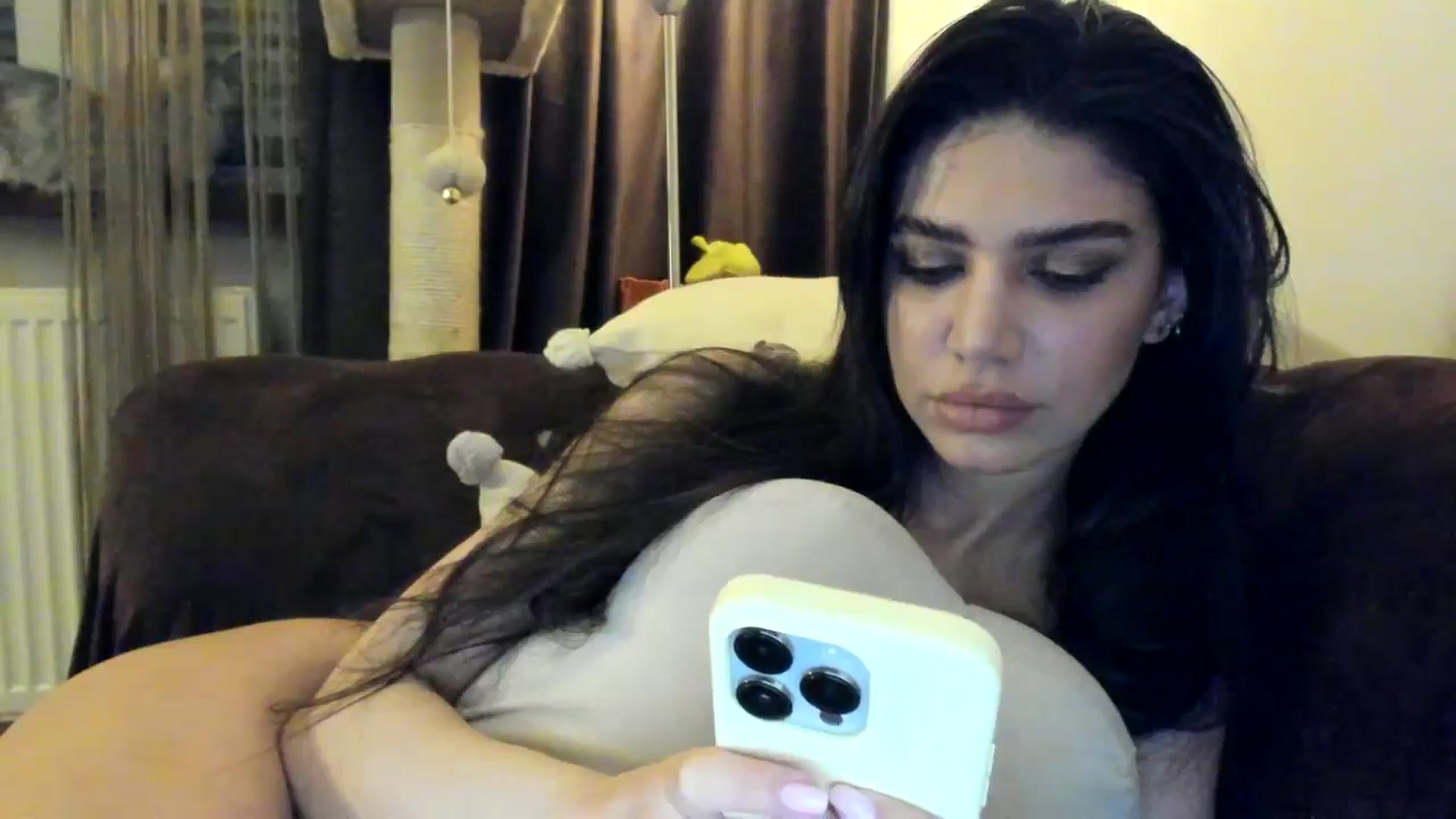Gallery image thumbnail from SashaLopez's myfreecams stream on, 04/25/2025, 22:30 image 19 of 20