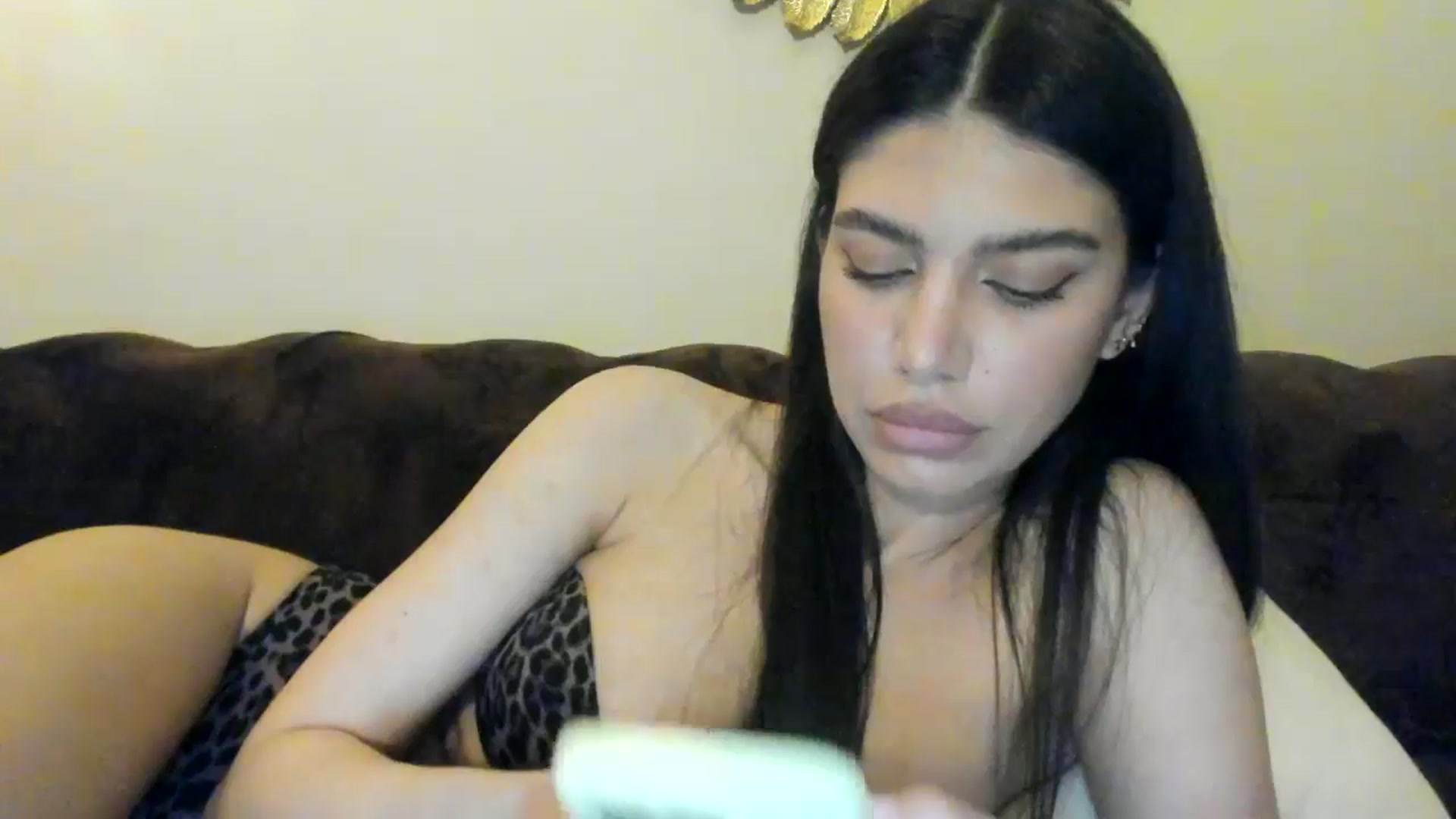 Gallery image thumbnail from SashaLopez's myfreecams stream on, 04/28/2025, 20:27 image 6 of 20