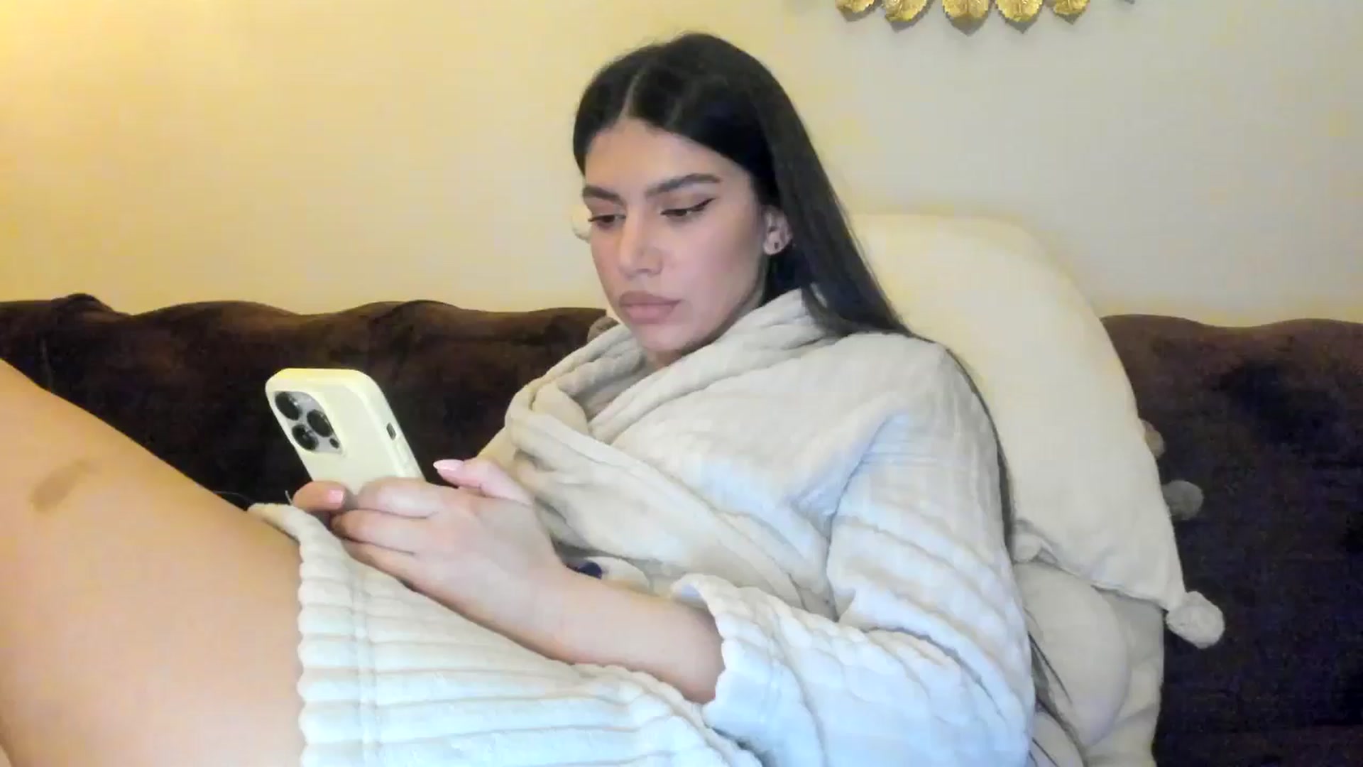 Gallery image thumbnail from SashaLopez's myfreecams stream on, 04/28/2025, 20:27 image 16 of 20