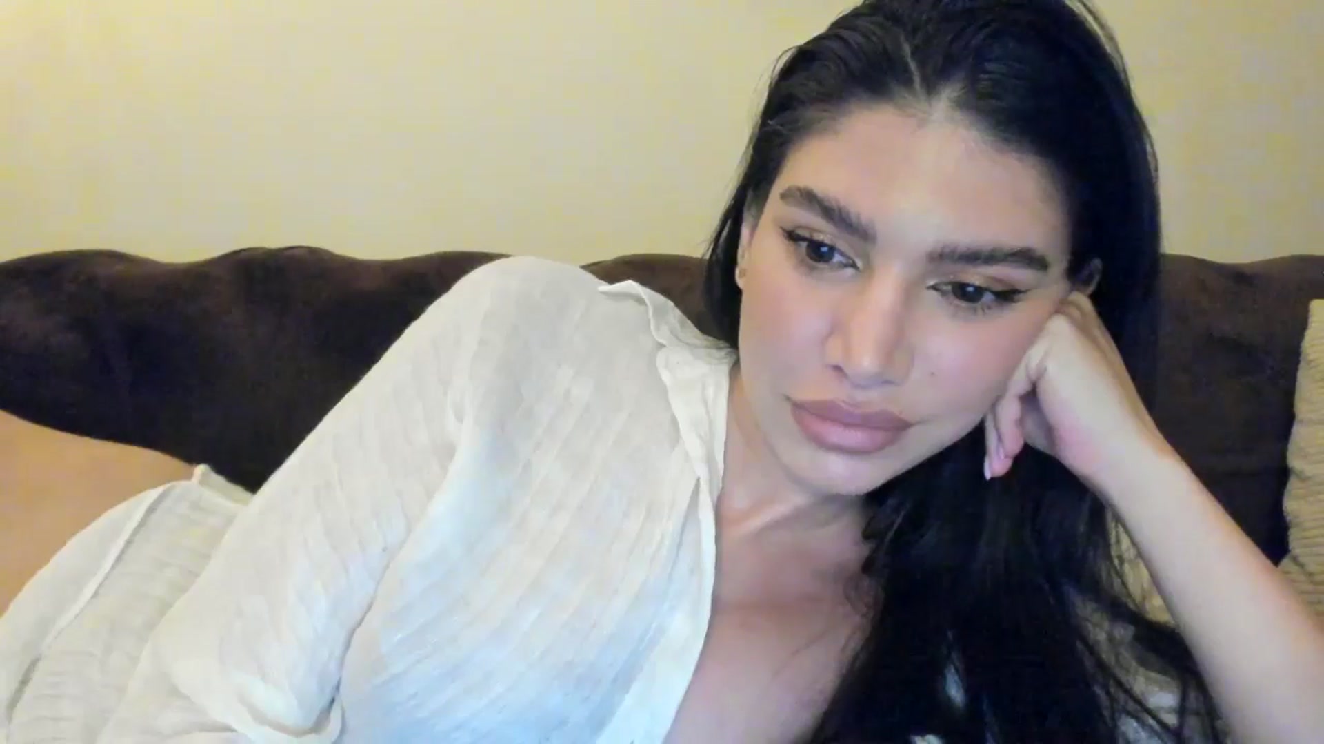 Gallery image thumbnail from SashaLopez's myfreecams stream on, 05/01/2025, 20:59 image 14 of 20