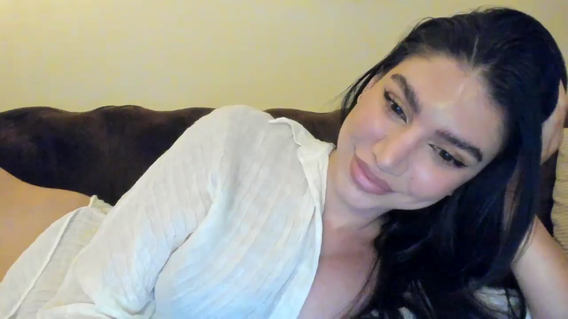 Gallery image thumbnail from SashaLopez's myfreecams stream on, 05/01/2025, 20:59 image 11 of 20