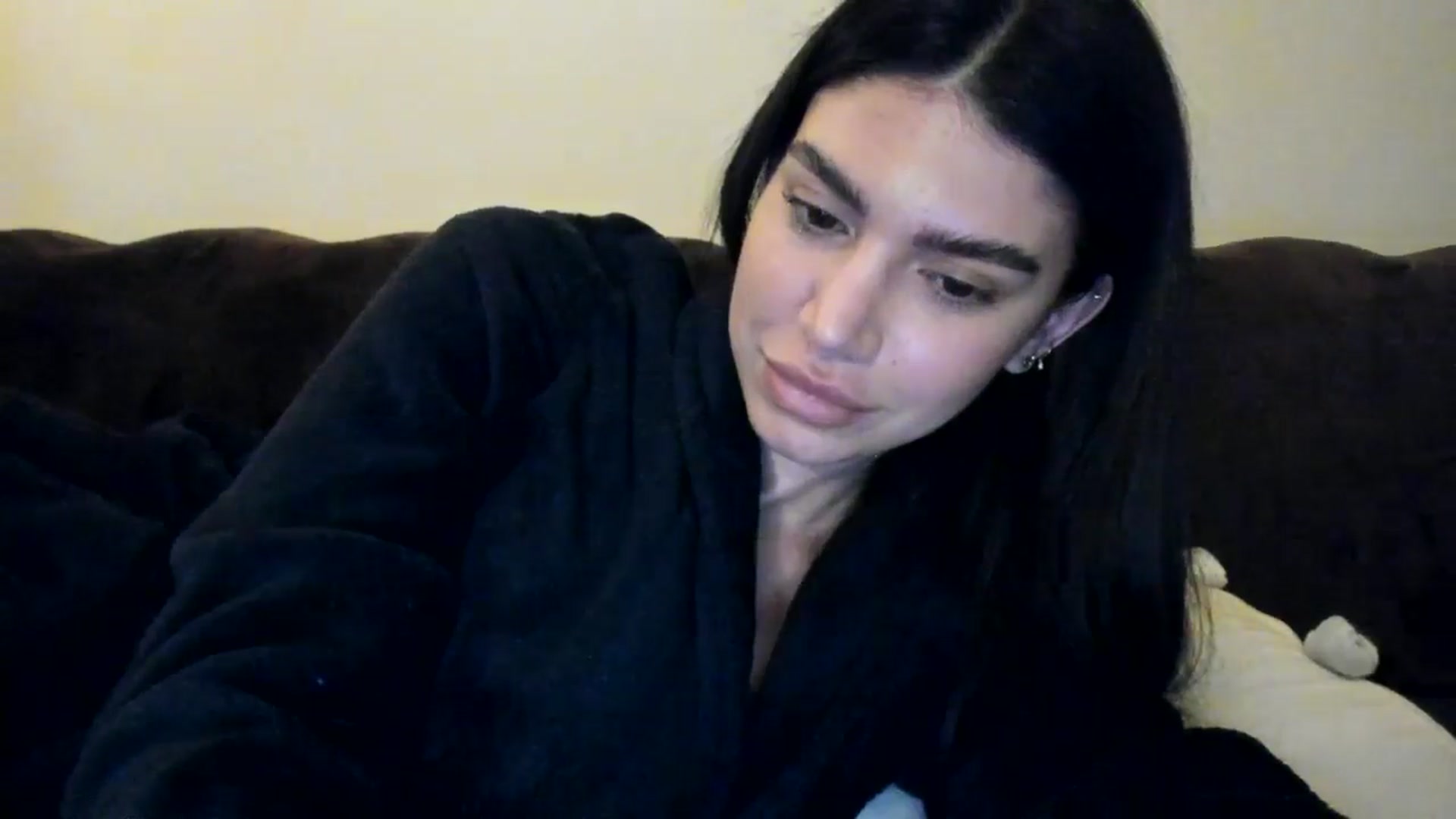 Gallery image thumbnail from SashaLopez's myfreecams stream on, 05/03/2025, 24:26 image 17 of 20