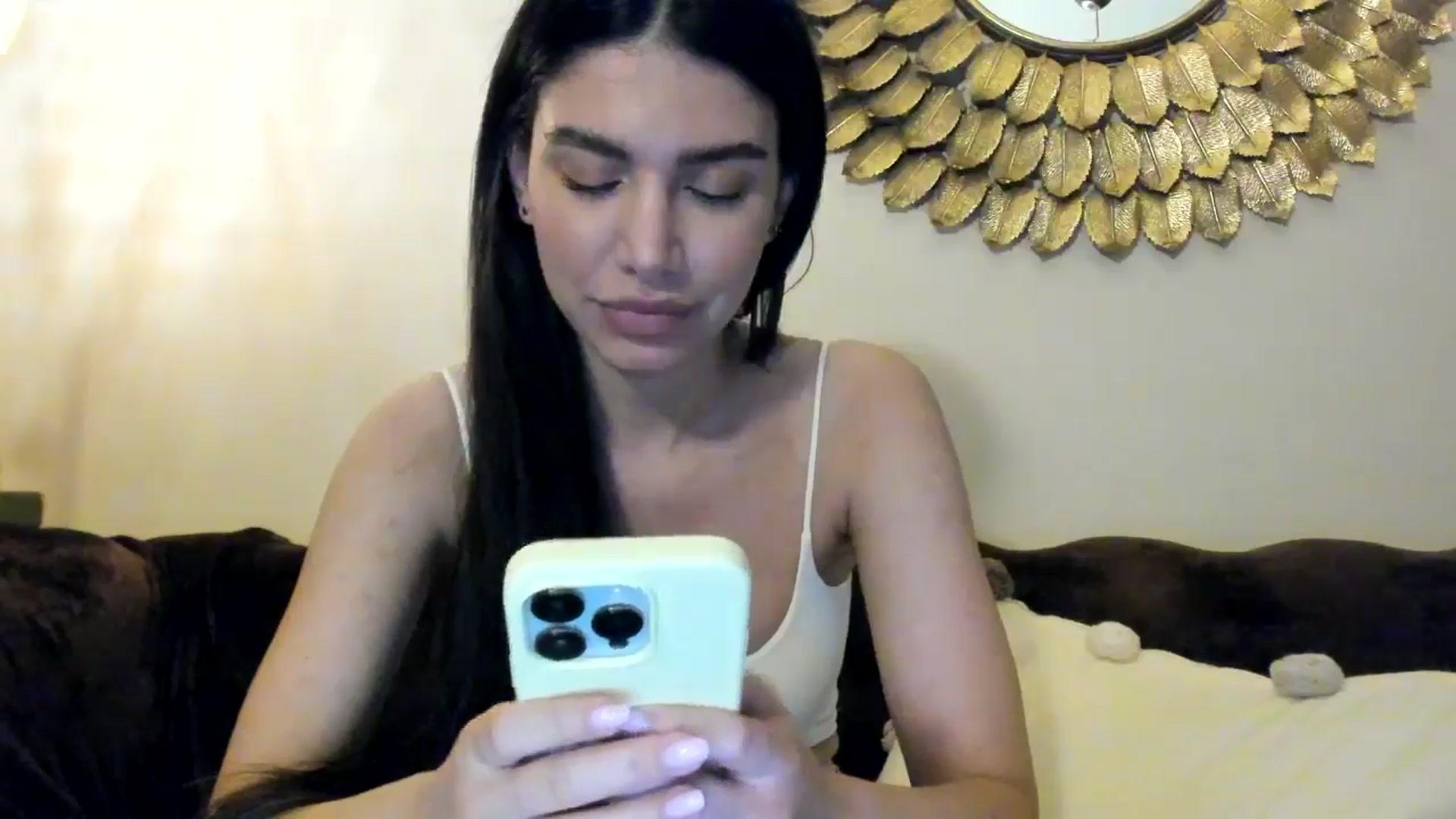 Gallery image thumbnail from SashaLopez's myfreecams stream on, 05/03/2025, 24:26 image 7 of 20