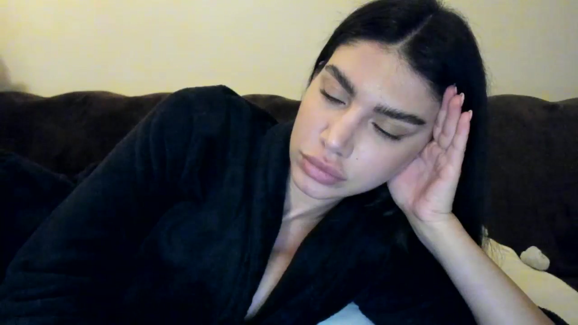 Gallery image thumbnail from SashaLopez's myfreecams stream on, 05/03/2025, 24:26 image 16 of 20