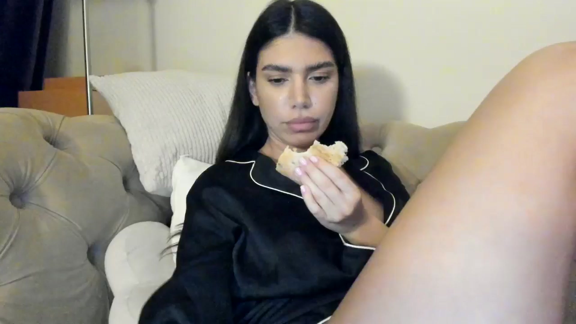 Gallery image thumbnail from SashaLopez's myfreecams stream on, 06/02/2025, 21:38 image 3 of 20