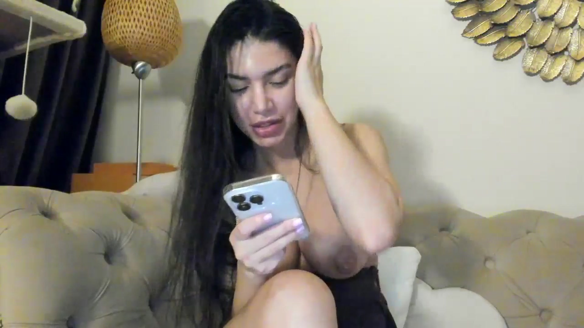 Gallery image thumbnail from SashaLopez's myfreecams stream on, 06/05/2025, 24:04 image 19 of 20