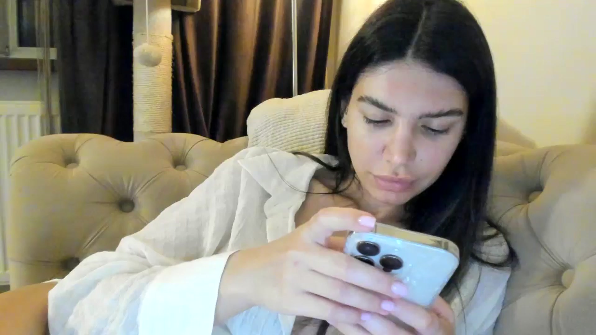 Gallery image thumbnail from SashaLopez's myfreecams stream on, 06/05/2025, 22:38 image 3 of 20