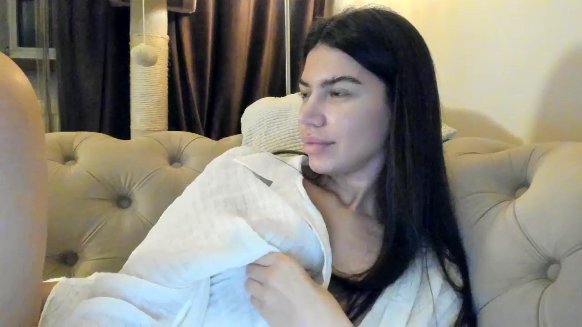 Gallery image thumbnail from SashaLopez's myfreecams stream on, 06/05/2025, 22:38 image 1 of 20