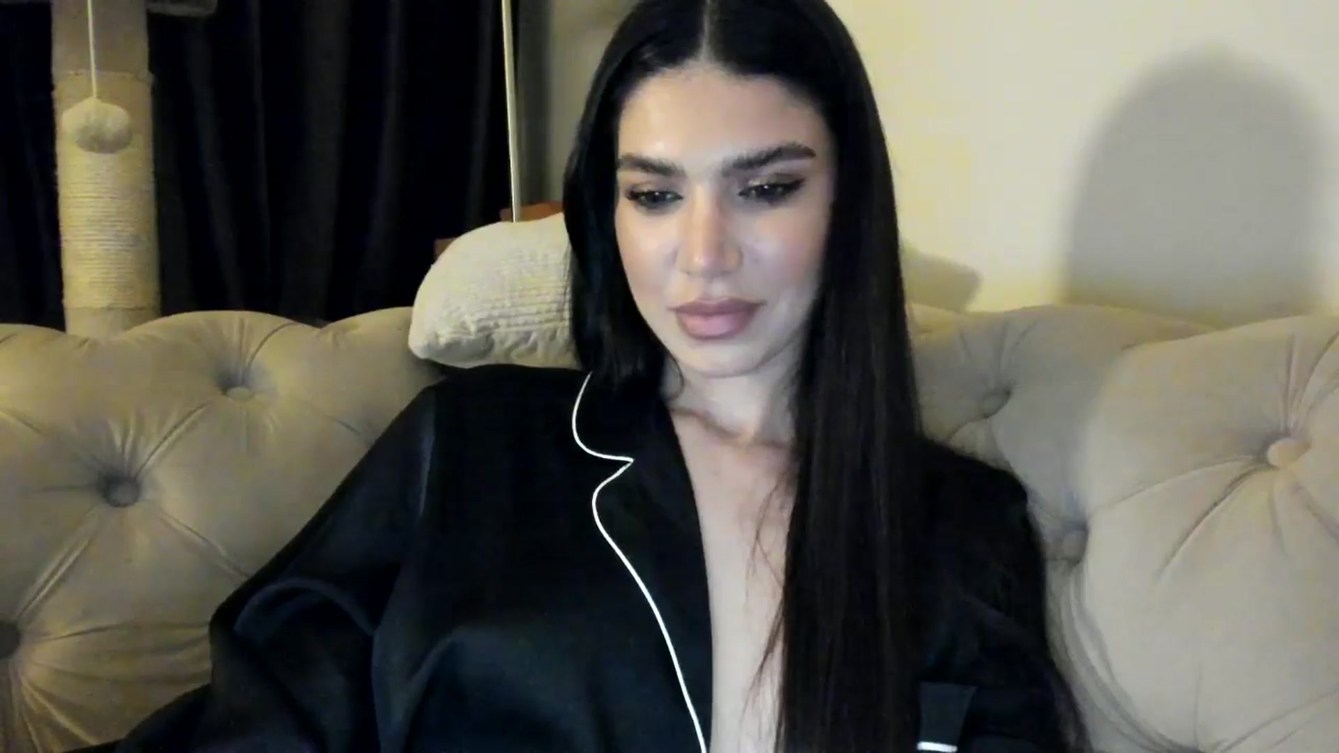 Gallery image thumbnail from SashaLopez's myfreecams stream on, 06/08/2025, 22:05 image 8 of 20