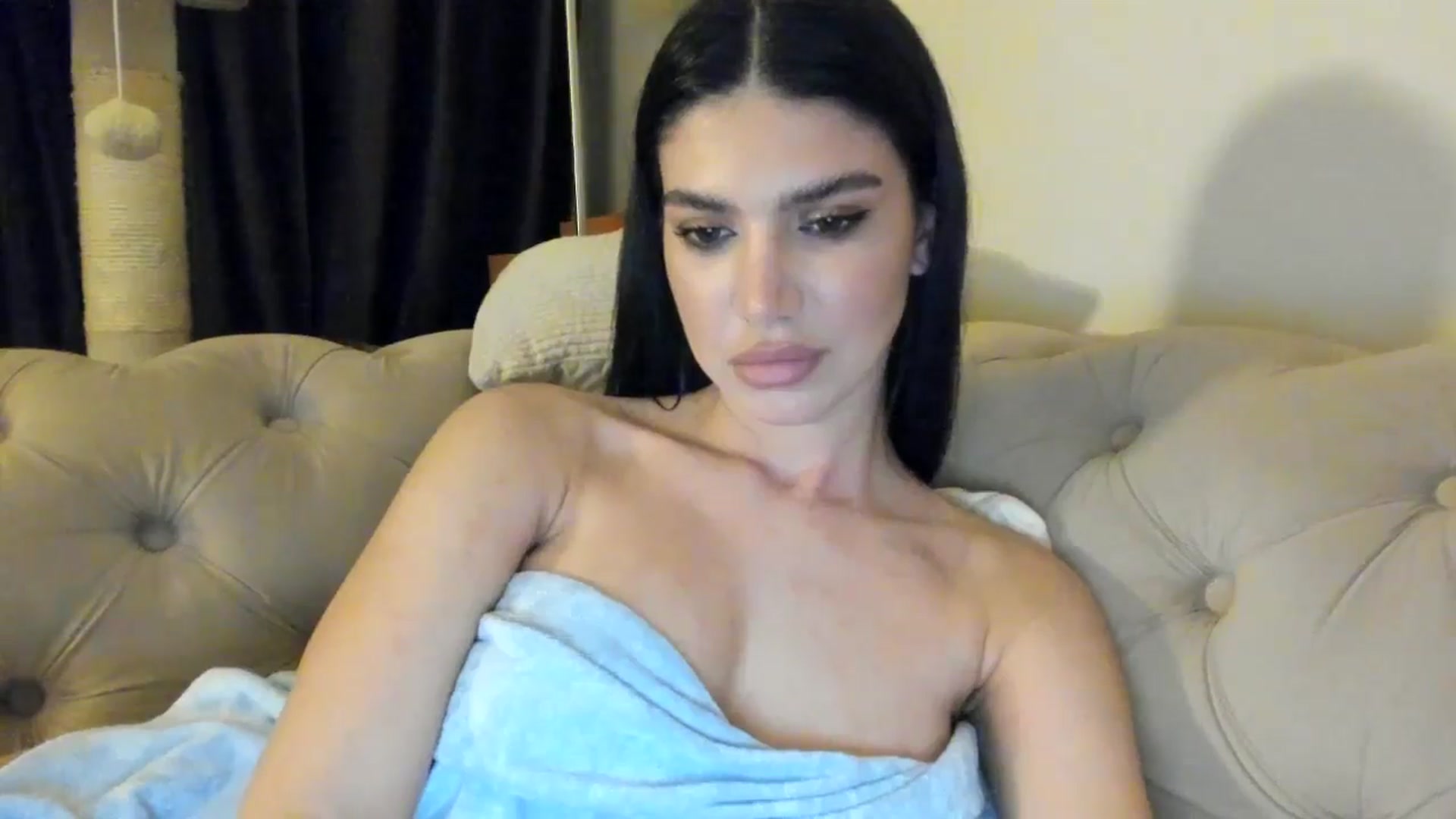 Gallery image thumbnail from SashaLopez's myfreecams stream on, 06/08/2025, 22:05 image 11 of 20