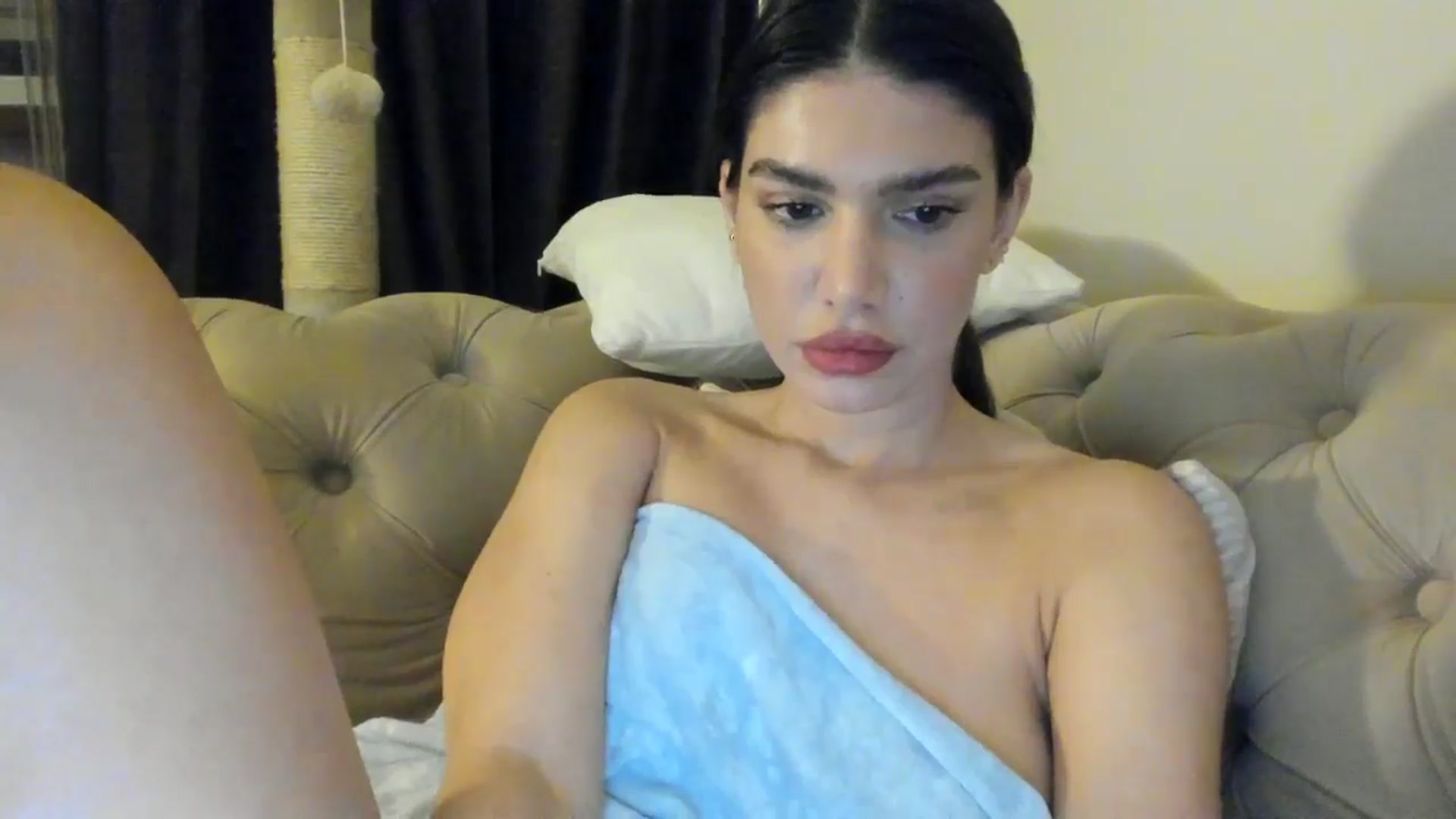 Gallery image thumbnail from SashaLopez's myfreecams stream on, 06/10/2025, 21:59 image 8 of 20