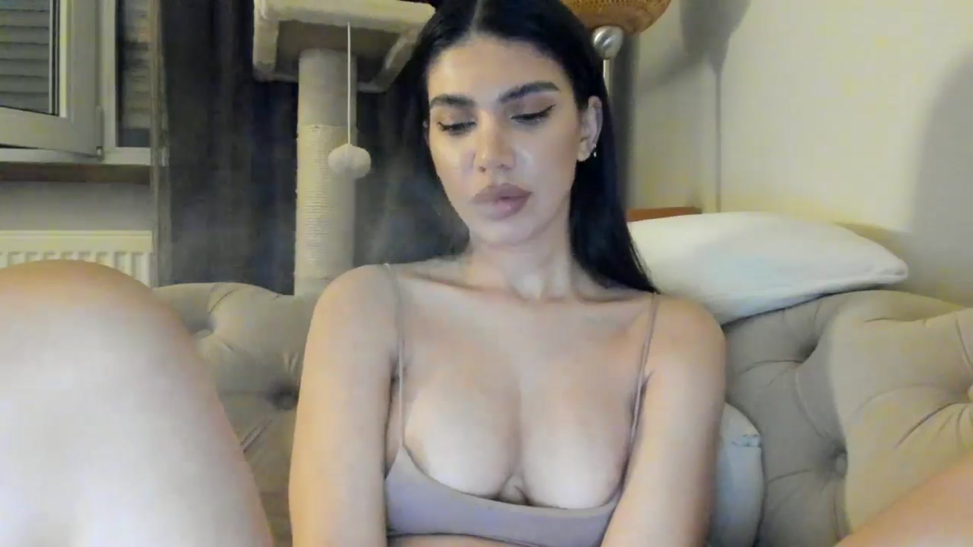 Gallery image thumbnail from SashaLopez's myfreecams stream on, 06/15/2025, 21:39 image 13 of 20
