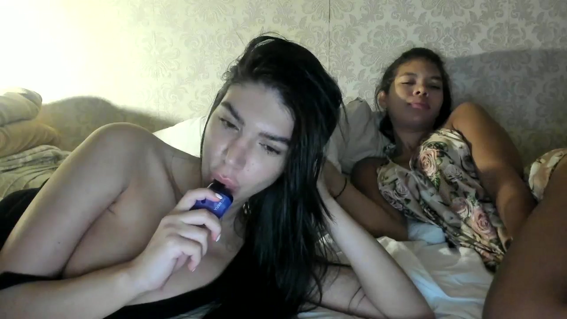 Gallery image thumbnail from SashaLopez's myfreecams stream on, 07/01/2025, 22:39 image 14 of 20