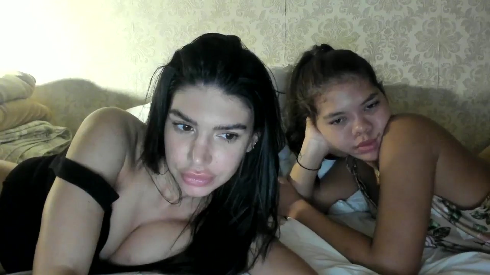 Gallery image thumbnail from SashaLopez's myfreecams stream on, 07/01/2025, 22:39 image 6 of 20