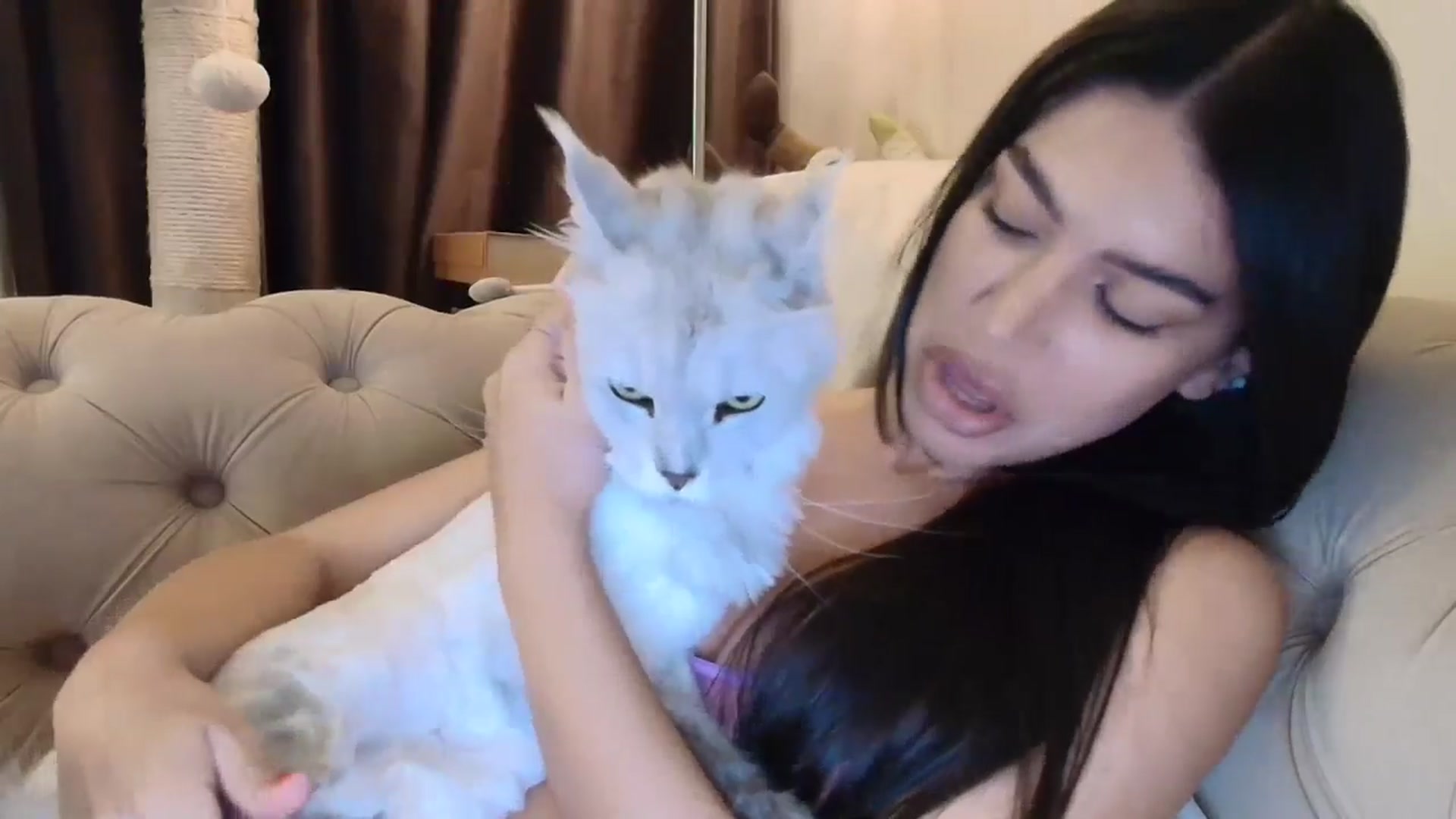 Gallery image thumbnail from SashaLopez's myfreecams stream on, 09/10/2025, 21:09 image 4 of 20