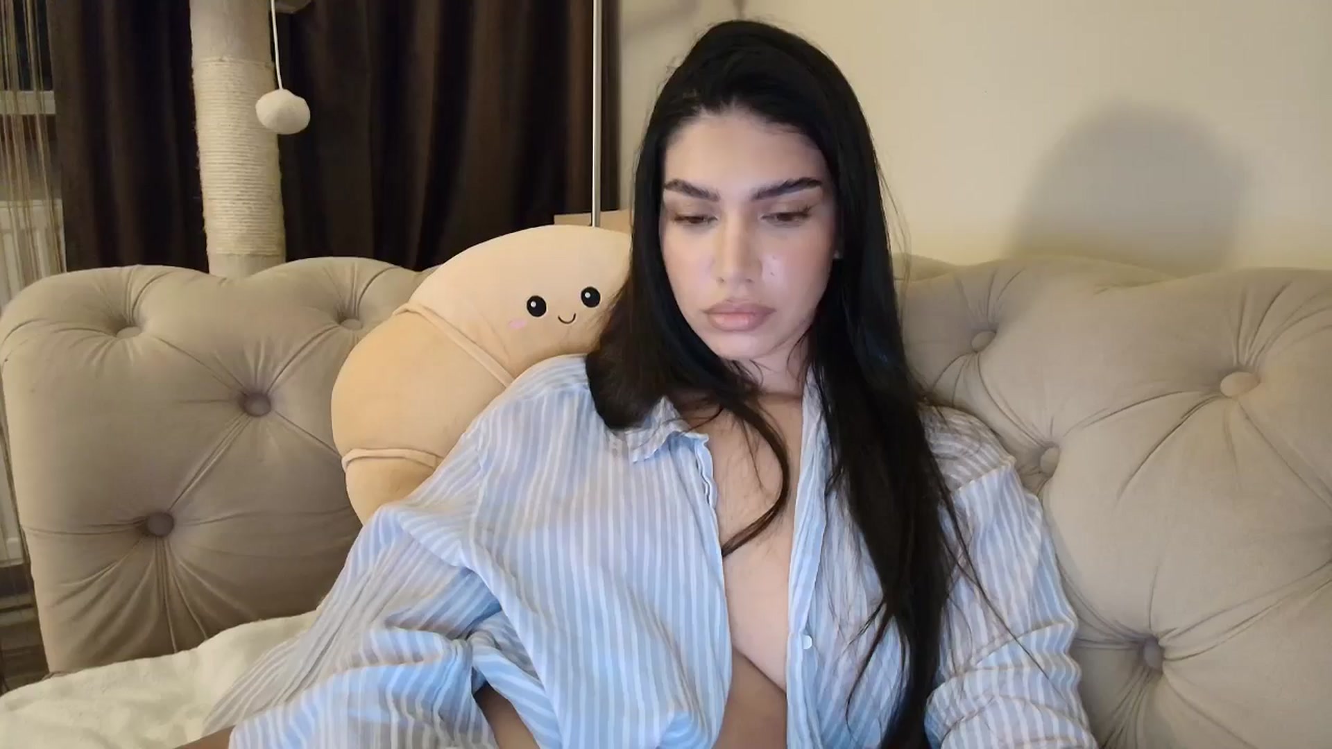 Gallery image thumbnail from SashaLopez's myfreecams stream on, 09/14/2025, 21:00 image 12 of 20