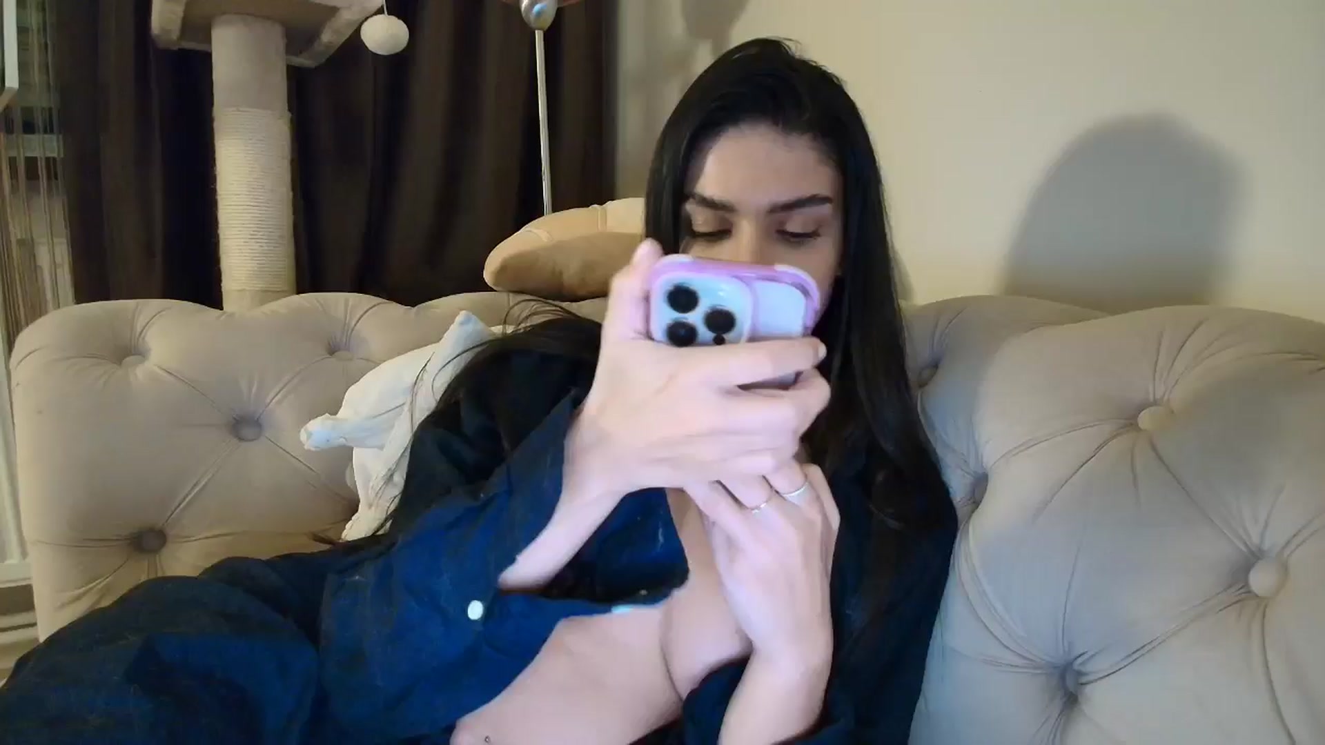 Gallery image thumbnail from SashaLopez's myfreecams stream on, 09/16/2025, 23:34 image 3 of 20