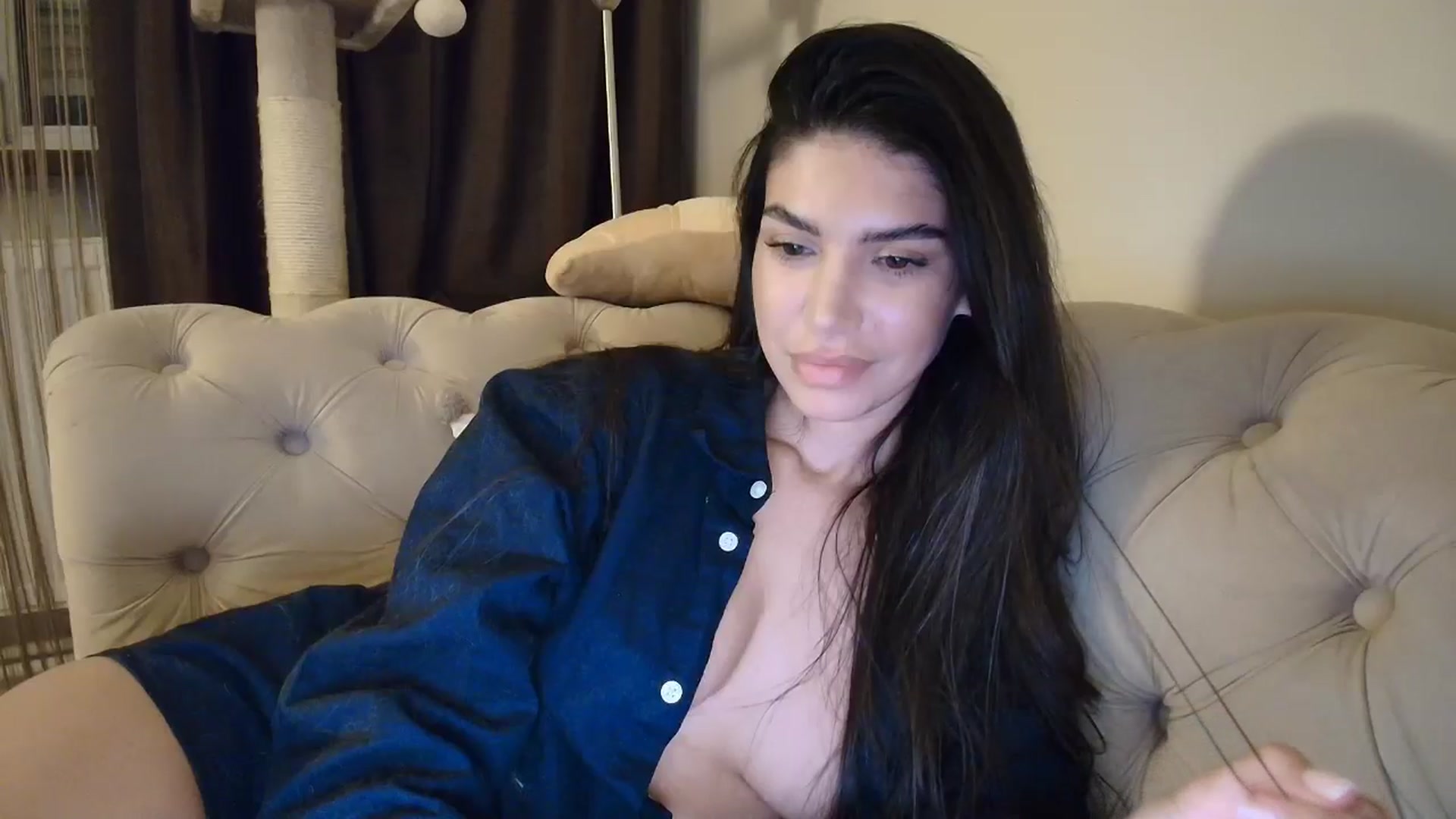 Gallery image thumbnail from SashaLopez's myfreecams stream on, 09/17/2025, 01:12 image 16 of 20