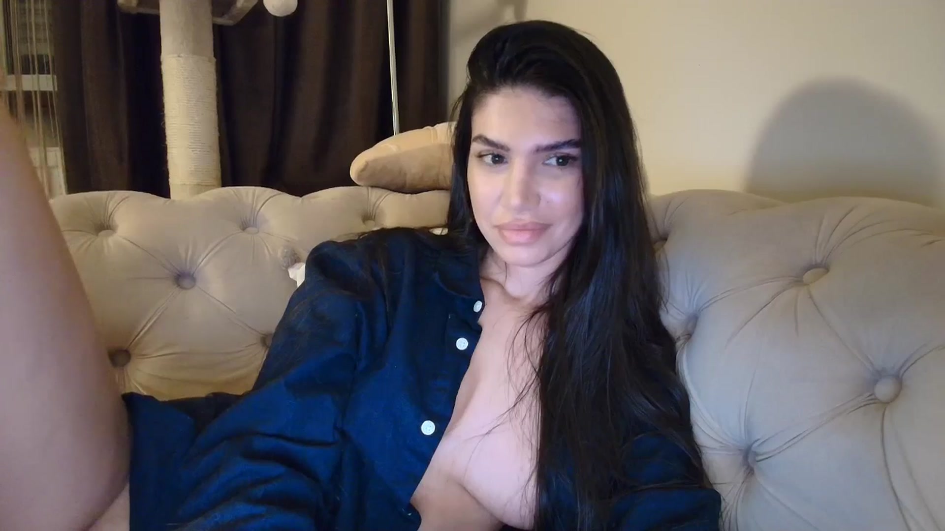 Gallery image thumbnail from SashaLopez's myfreecams stream on, 09/17/2025, 01:12 image 17 of 20