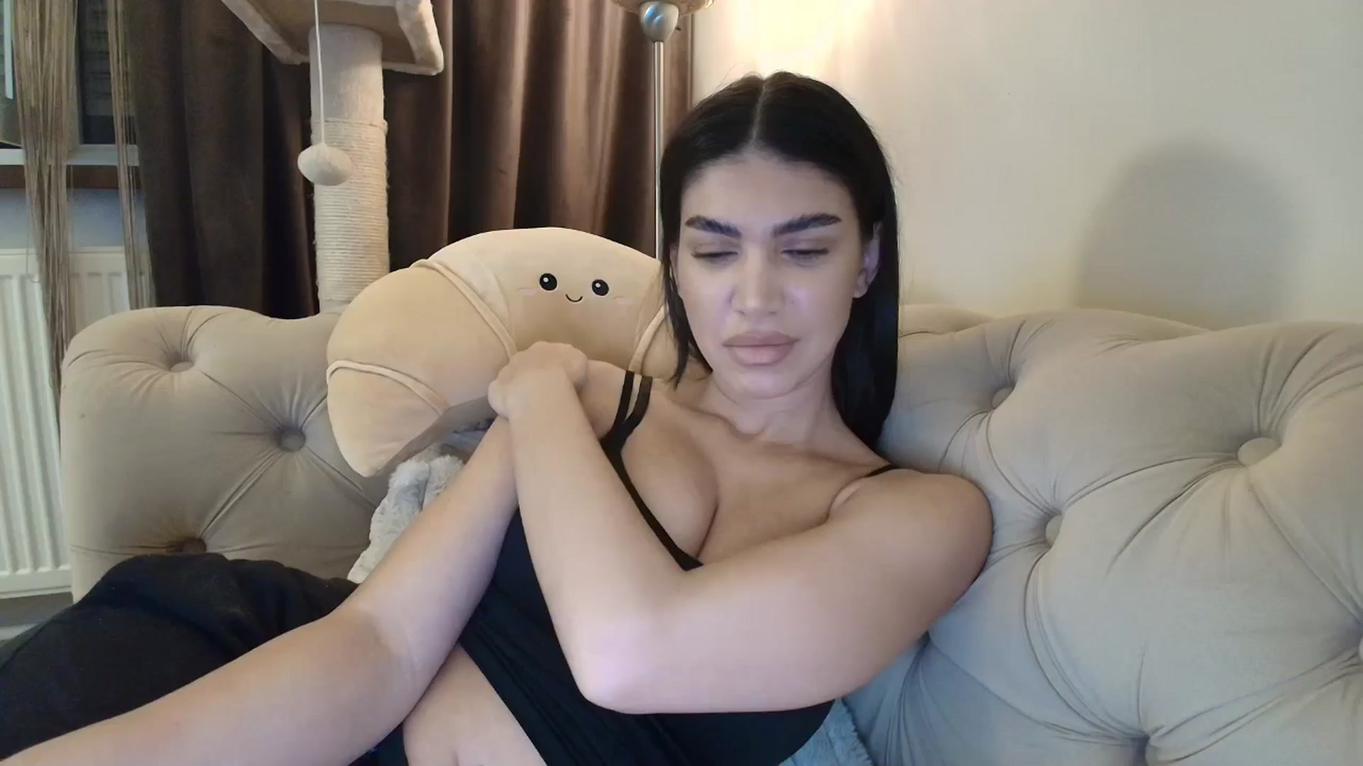 Gallery image thumbnail from SashaLopez's myfreecams stream on, 09/22/2025, 24:21 image 1 of 20