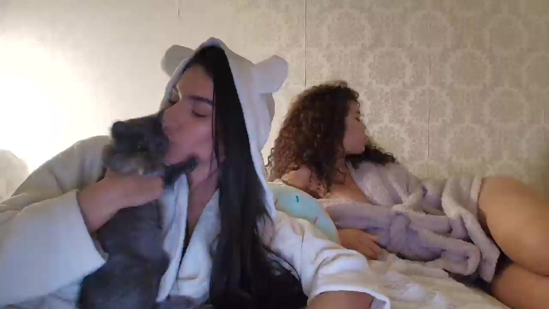 Gallery image thumbnail from SashaLopez's myfreecams stream on, 09/28/2025, 18:17 image 3 of 20