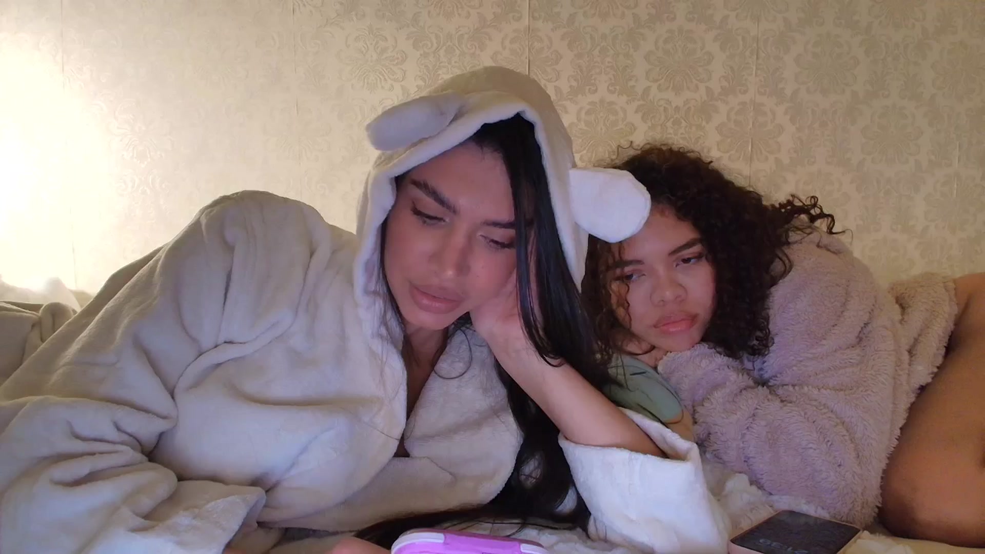 Gallery image thumbnail from SashaLopez's myfreecams stream on, 09/28/2025, 19:17 image 6 of 20
