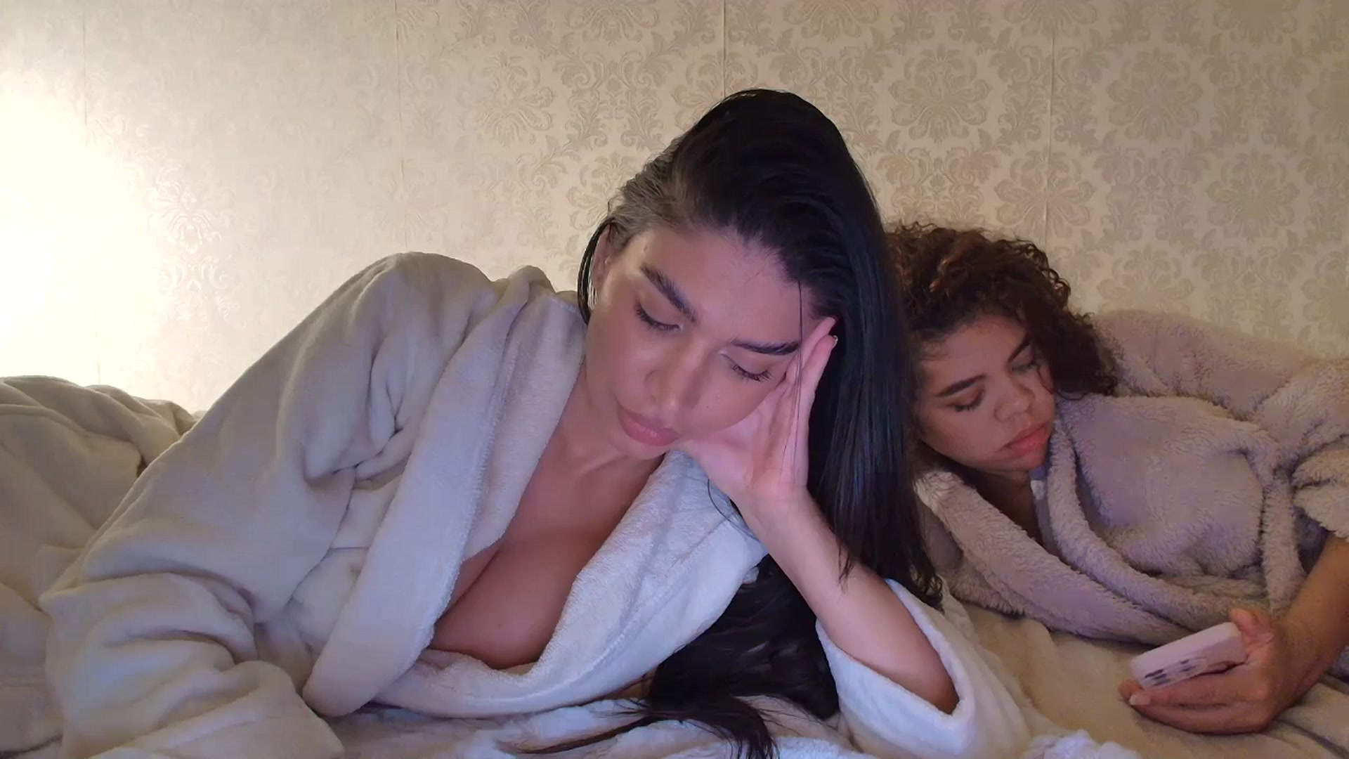 Gallery image thumbnail from SashaLopez's myfreecams stream on, 09/28/2025, 21:17 image 7 of 20