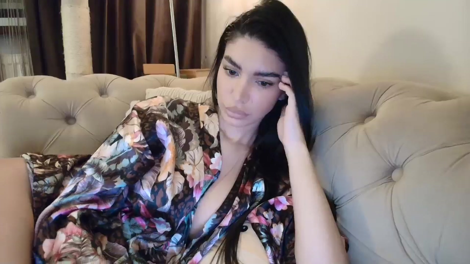 Gallery image thumbnail from SashaLopez's myfreecams stream on, 10/01/2025, 21:01 image 8 of 20