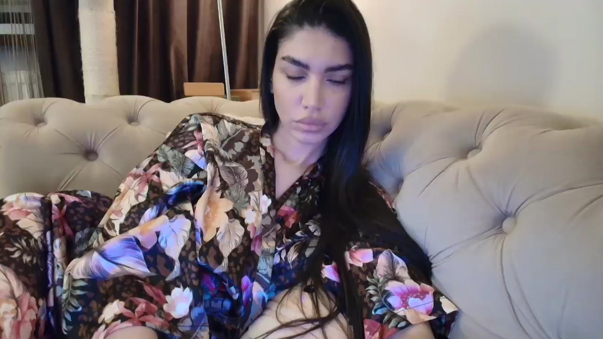 Gallery image thumbnail from SashaLopez's myfreecams stream on, 10/01/2025, 21:01 image 1 of 20