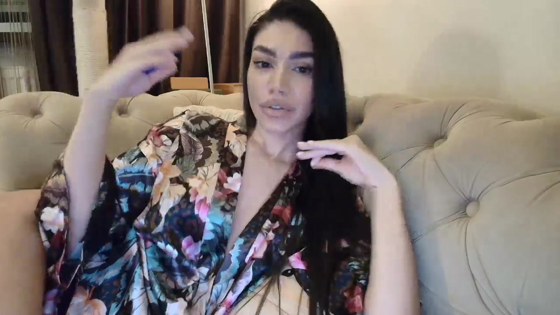 Gallery image thumbnail from SashaLopez's myfreecams stream on, 10/01/2025, 21:01 image 6 of 20