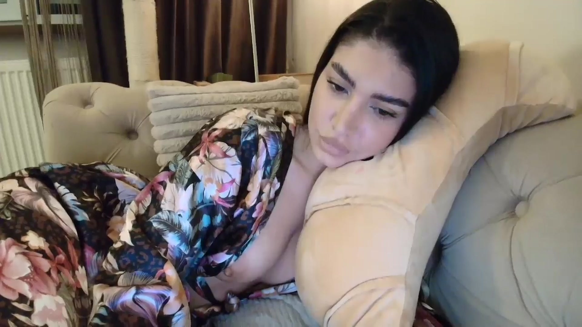 Gallery image thumbnail from SashaLopez's myfreecams stream on, 10/01/2025, 21:54 image 14 of 20