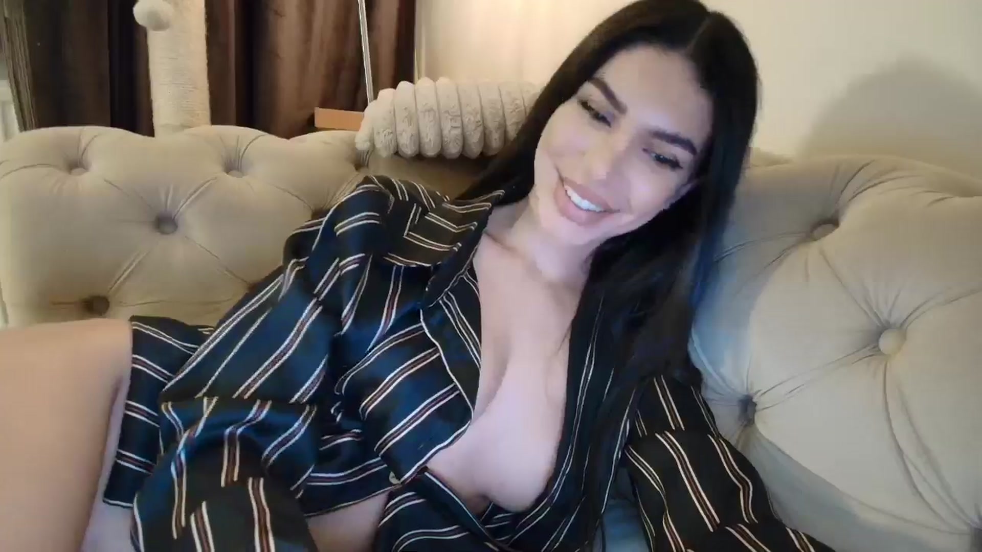 Gallery image thumbnail from SashaLopez's myfreecams stream on, 10/09/2025, 20:50 image 11 of 20