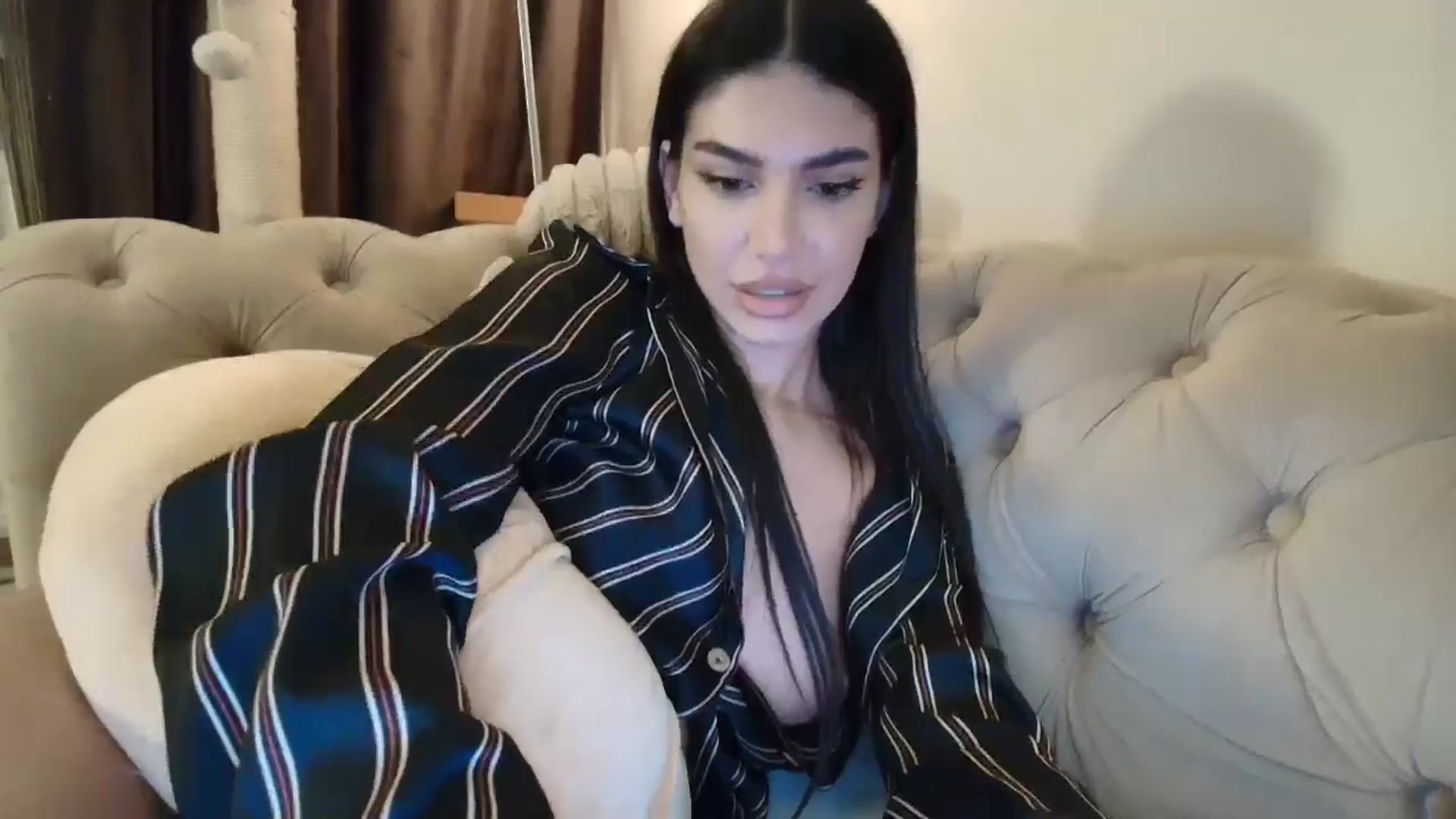 Gallery image thumbnail from SashaLopez's myfreecams stream on, 10/09/2025, 20:50 image 4 of 20