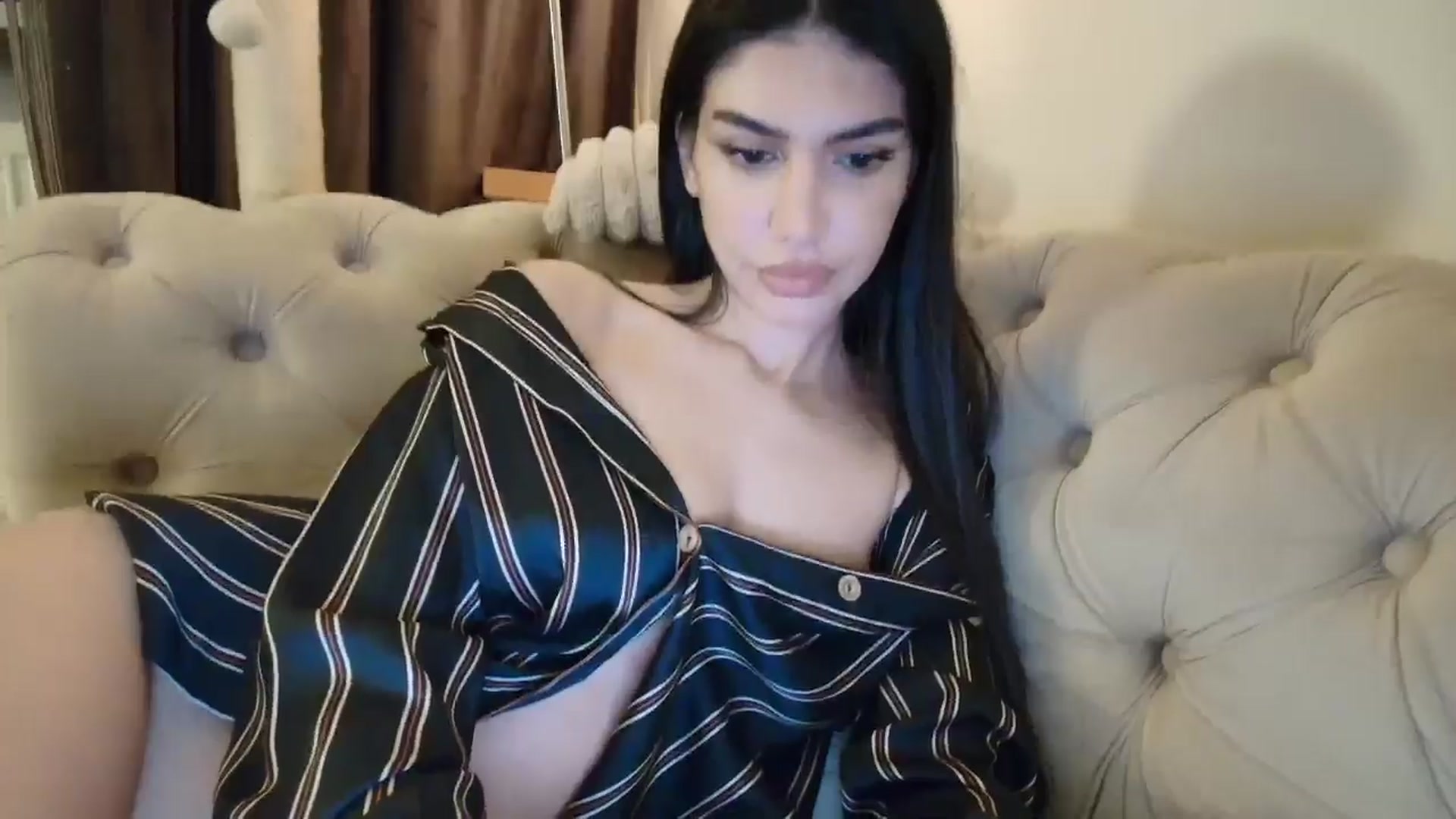Gallery image thumbnail from SashaLopez's myfreecams stream on, 10/09/2025, 22:59 image 4 of 20
