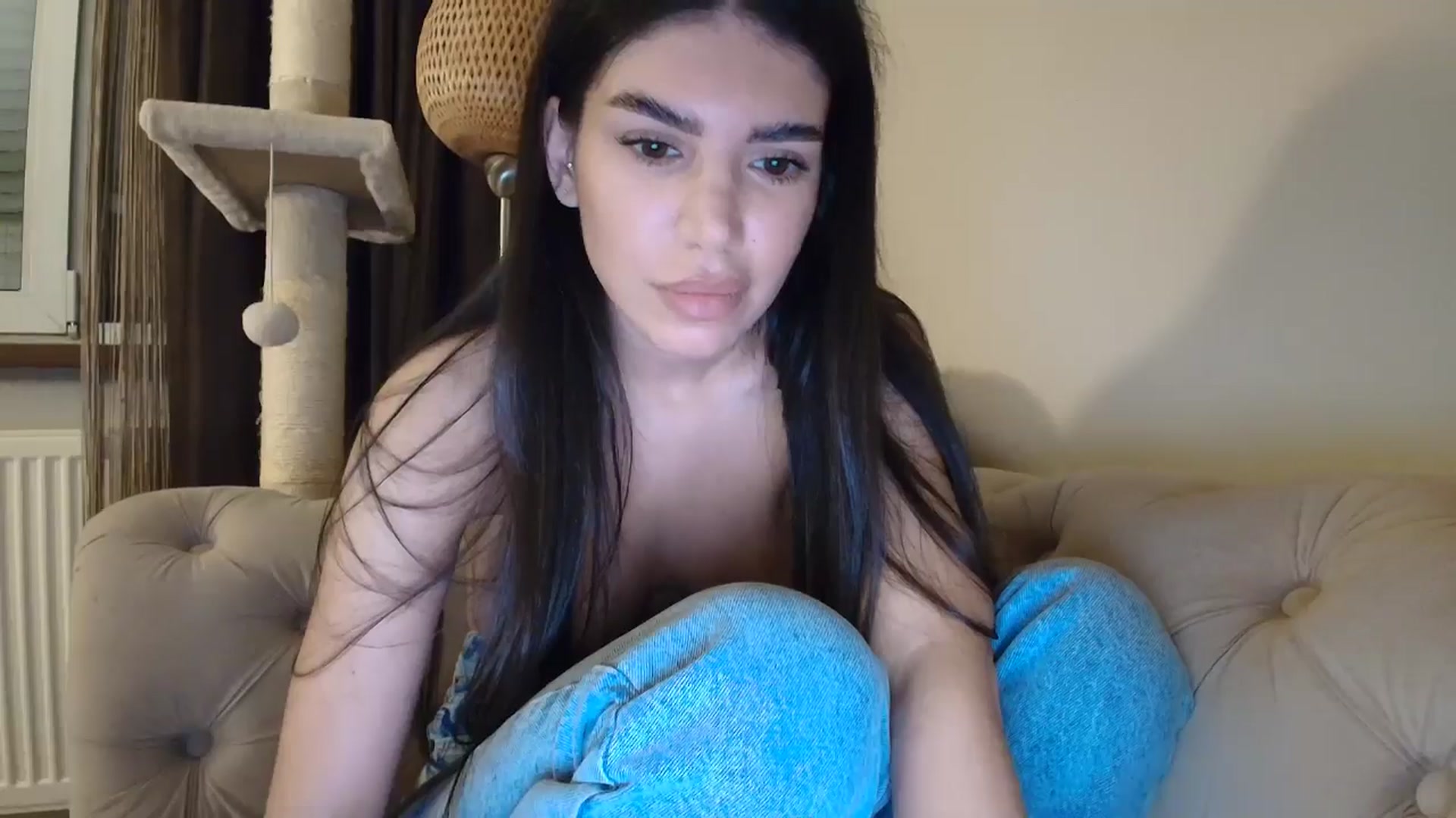 Gallery image thumbnail from SashaLopez's myfreecams stream on, 10/24/2025, 24:06 image 5 of 20