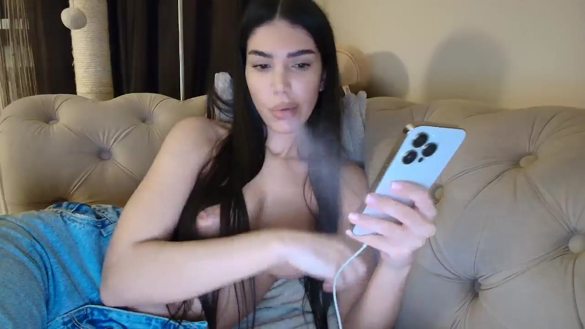Gallery image thumbnail from SashaLopez's myfreecams stream on, 10/24/2025, 24:06 image 12 of 20