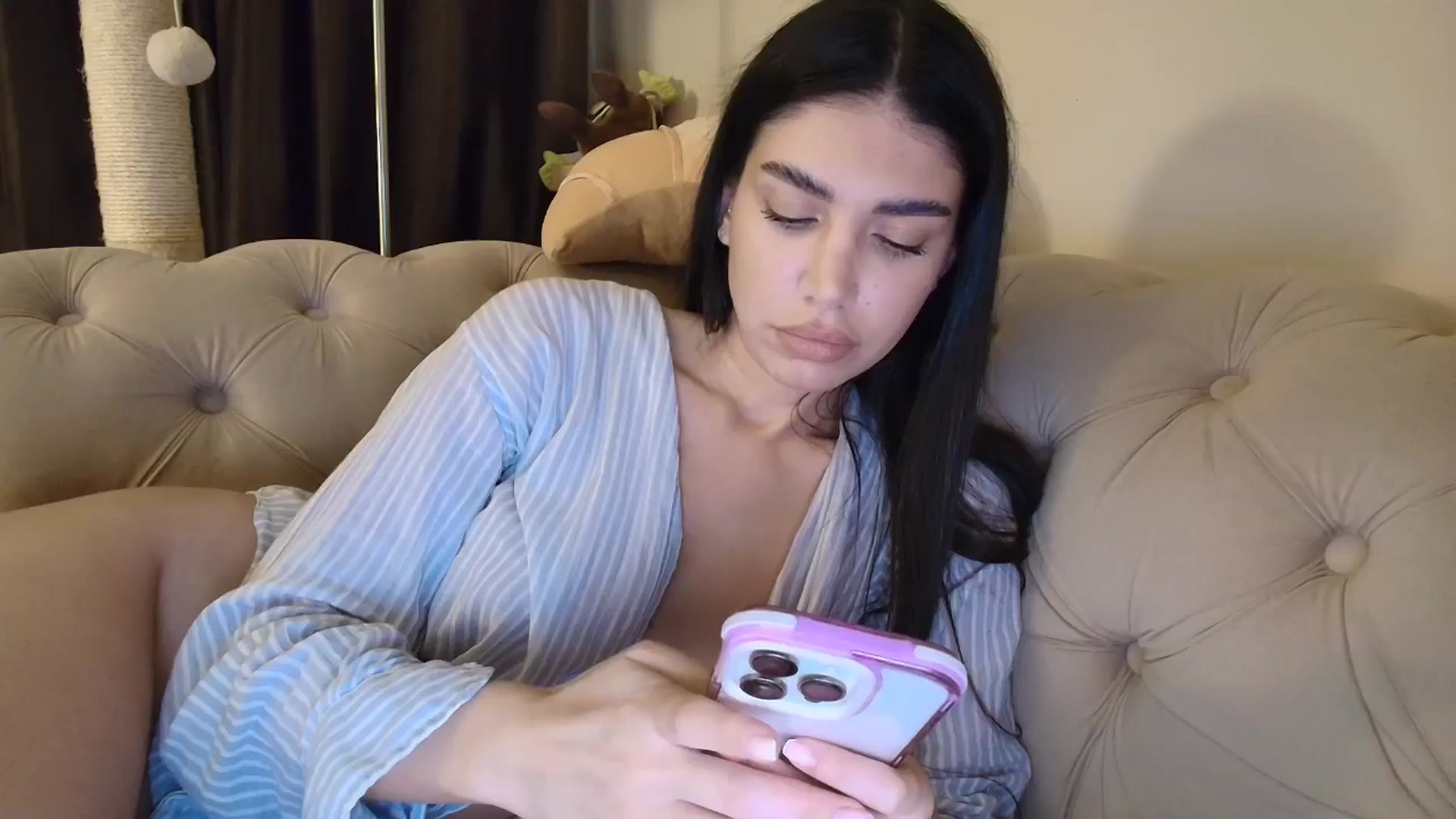 Gallery image thumbnail from SashaLopez's myfreecams stream on, 10/24/2025, 22:27 image 3 of 20