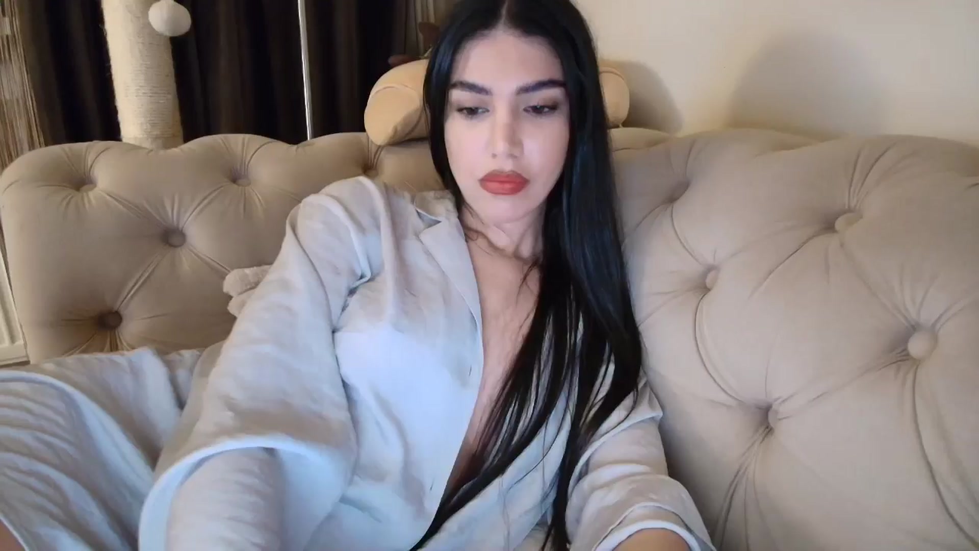 Gallery image thumbnail from SashaLopez's myfreecams stream on, 11/03/2025, 24:42 image 20 of 20